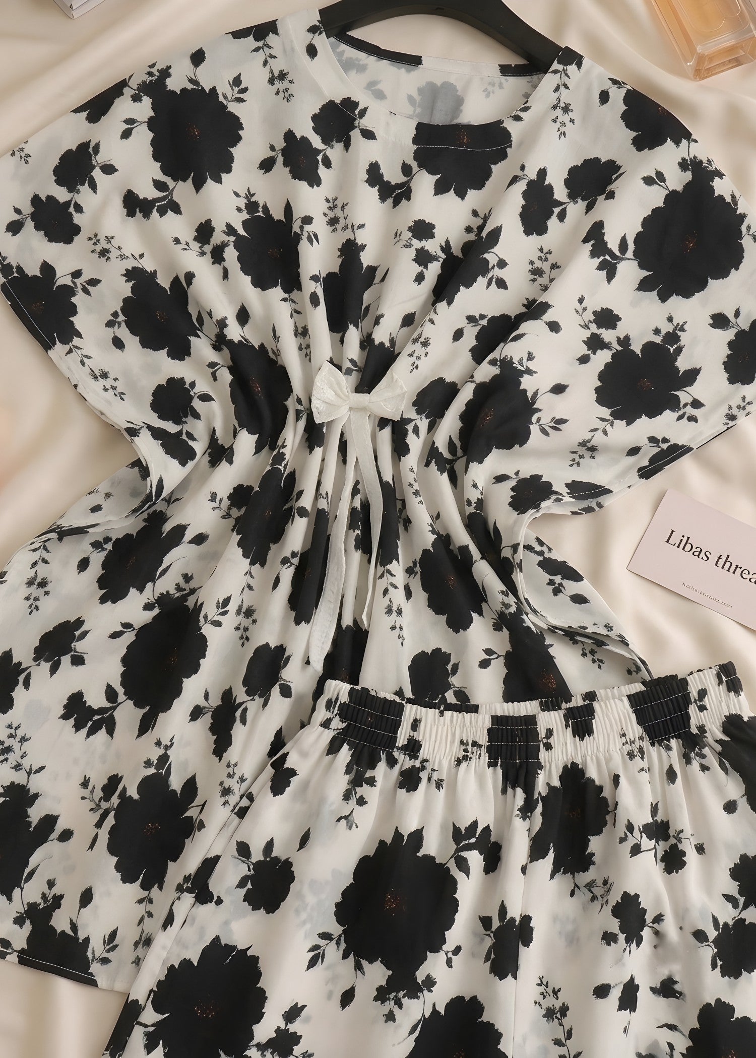 poly silk Kaftan in White, black