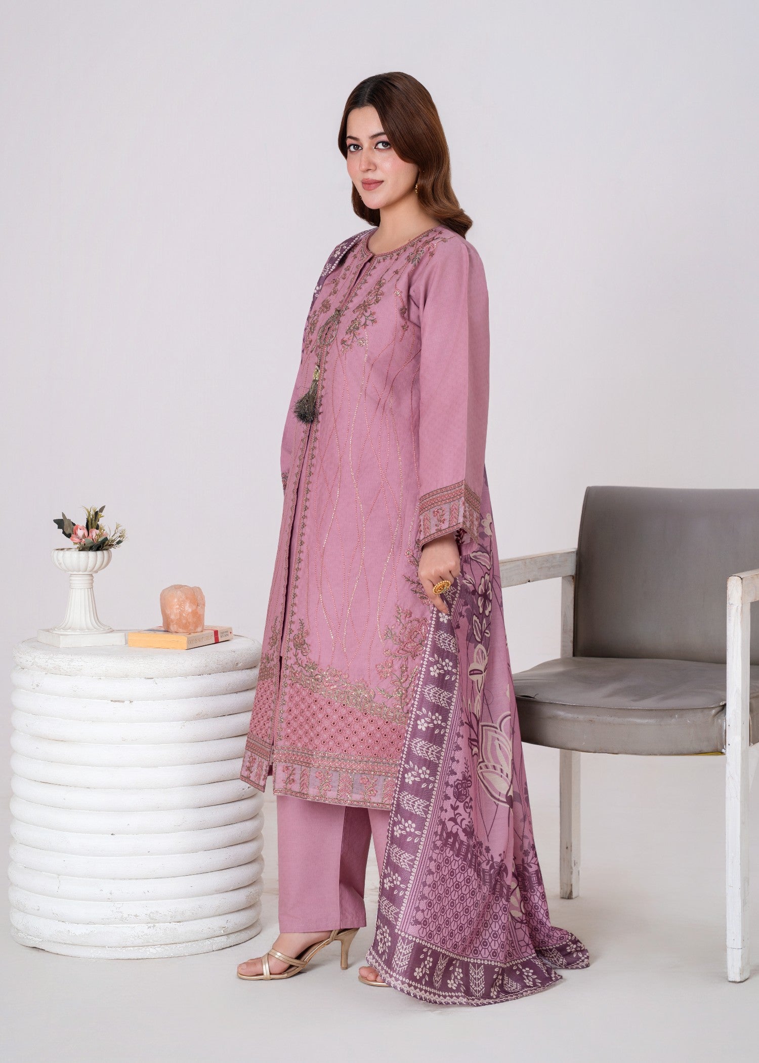 khaddar Gown in Lilac