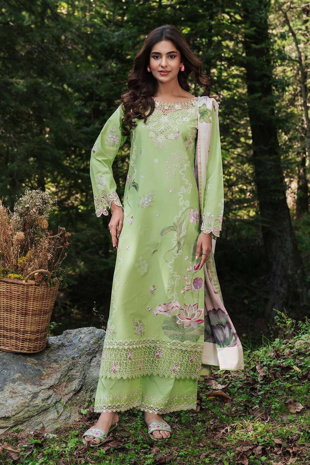 Pine Tale Essential Lawn – AL-107