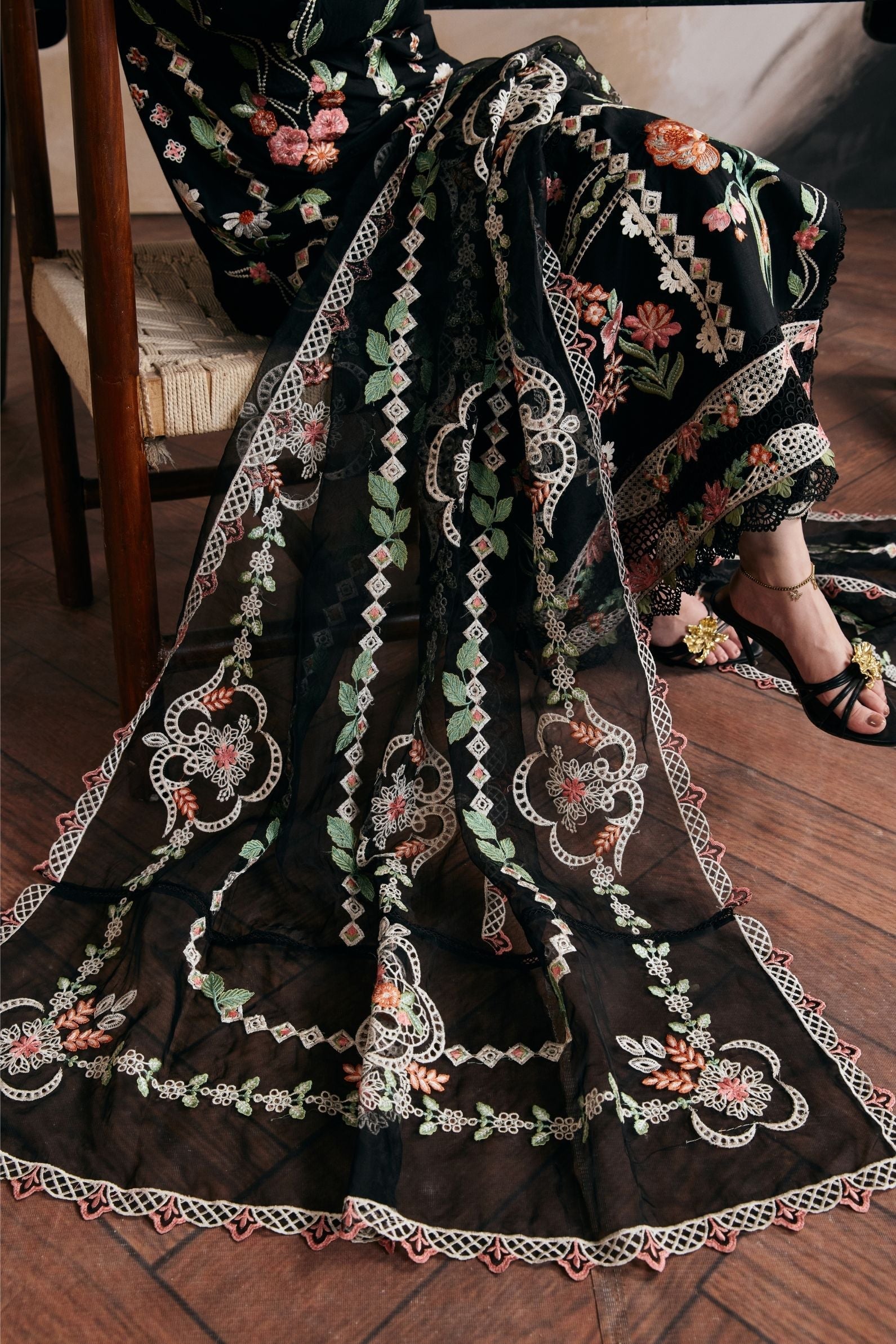 Eid Luxury Lawn – Gul Meena
