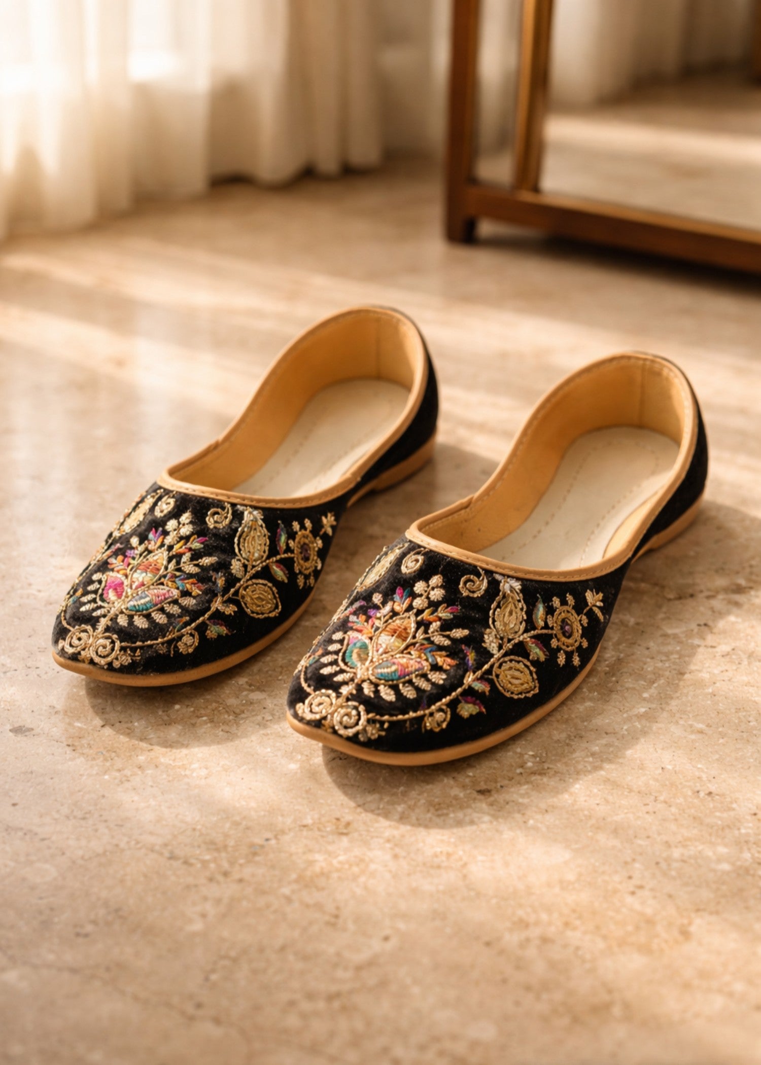 Khussa in Black by - High Quality Women Khussa HHJ4169