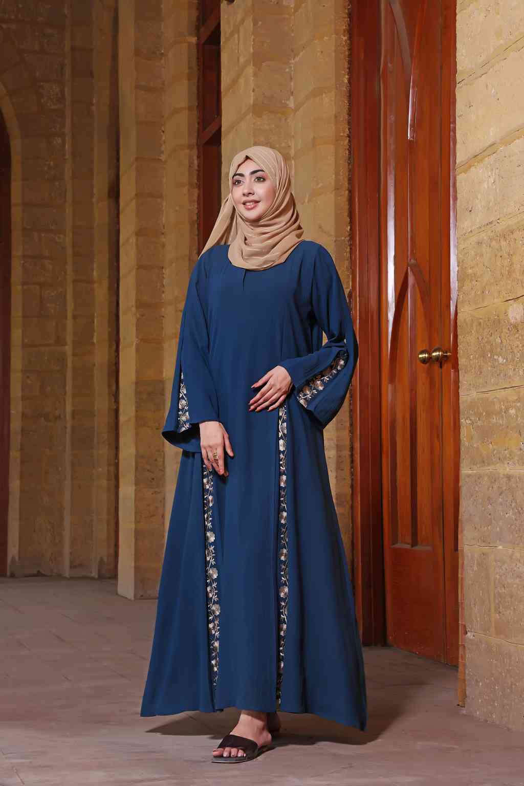 polyester Abaya in Blue