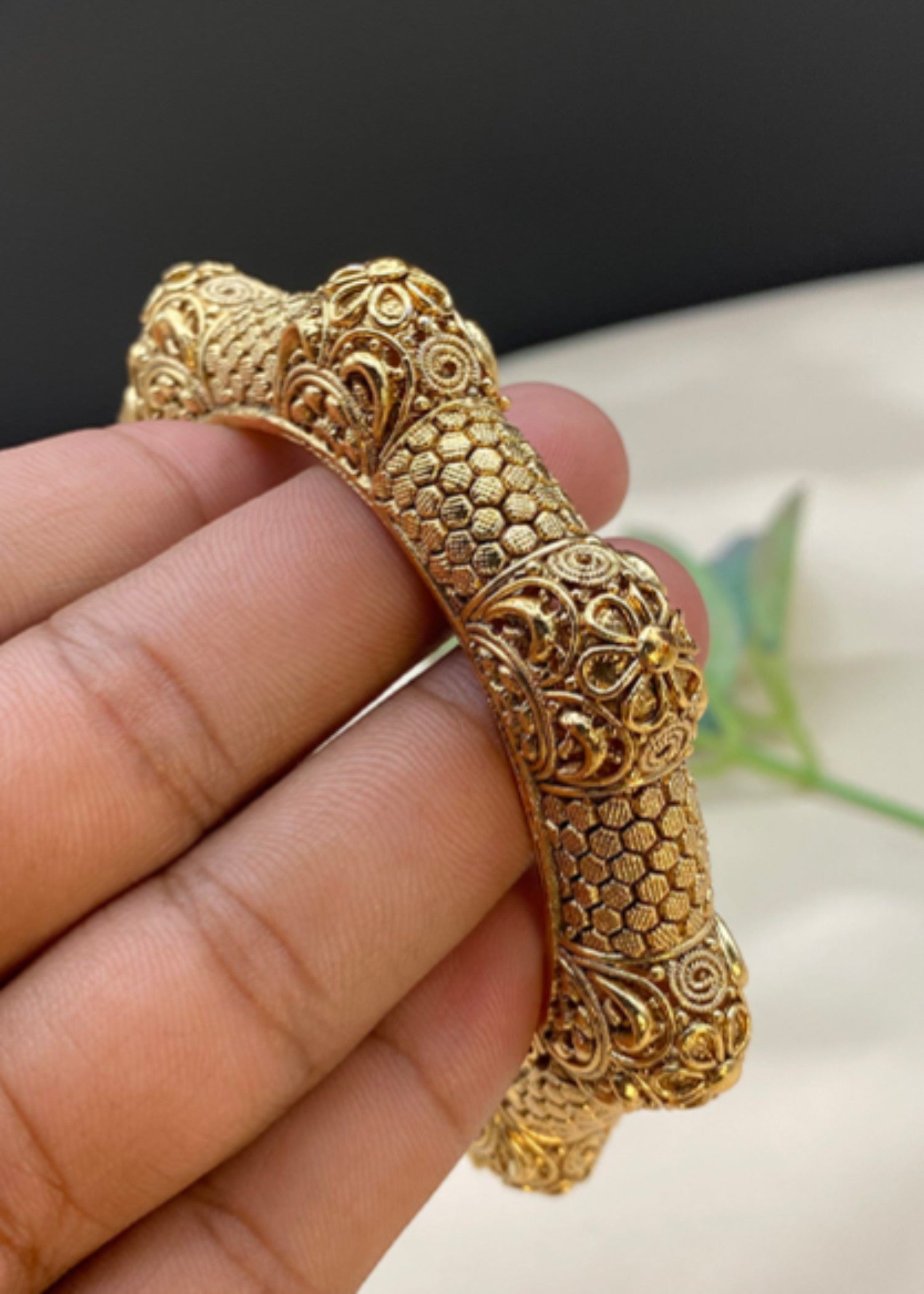 Bangles in Gold Color by - Trendy Women Bangles KYG9246