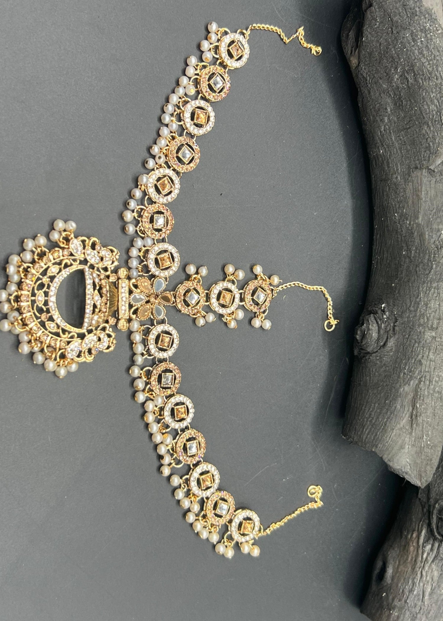 Maatha Pati in Gold Color by - Trendy Women Maatha Pati GOP3636