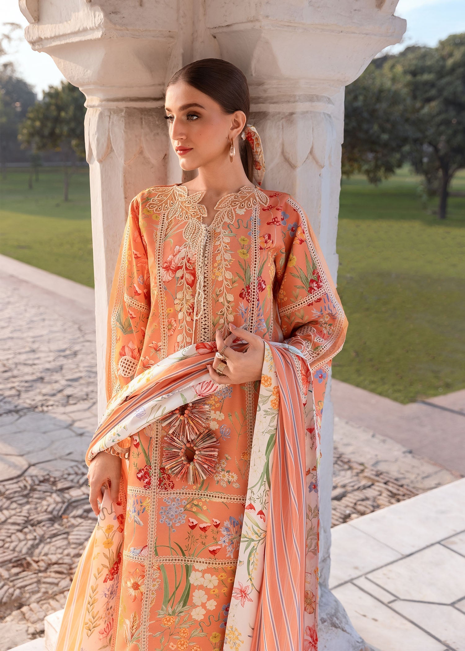 Flow Luxury Lawn – A SUMMER DANCE - D2A