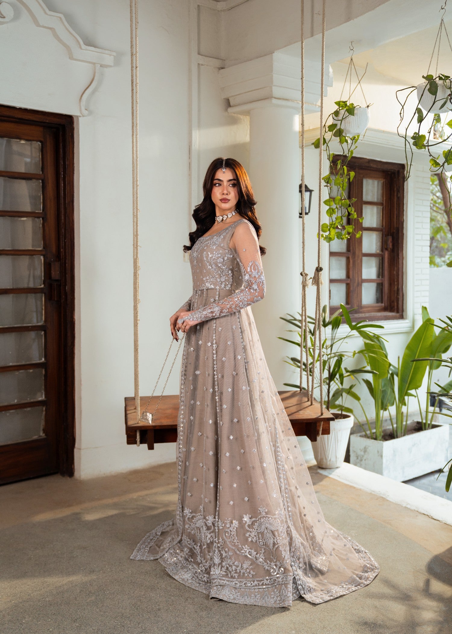 net Pishwas in Warm grey