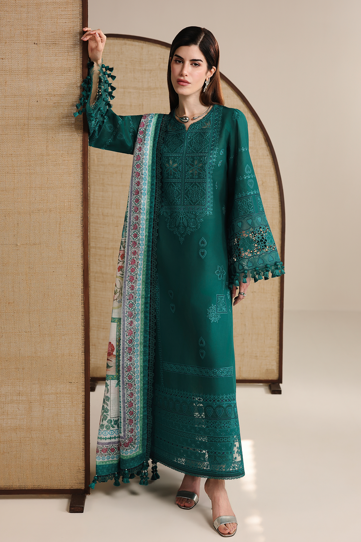 Iris Luxury Festive Lawn – IL26-D03