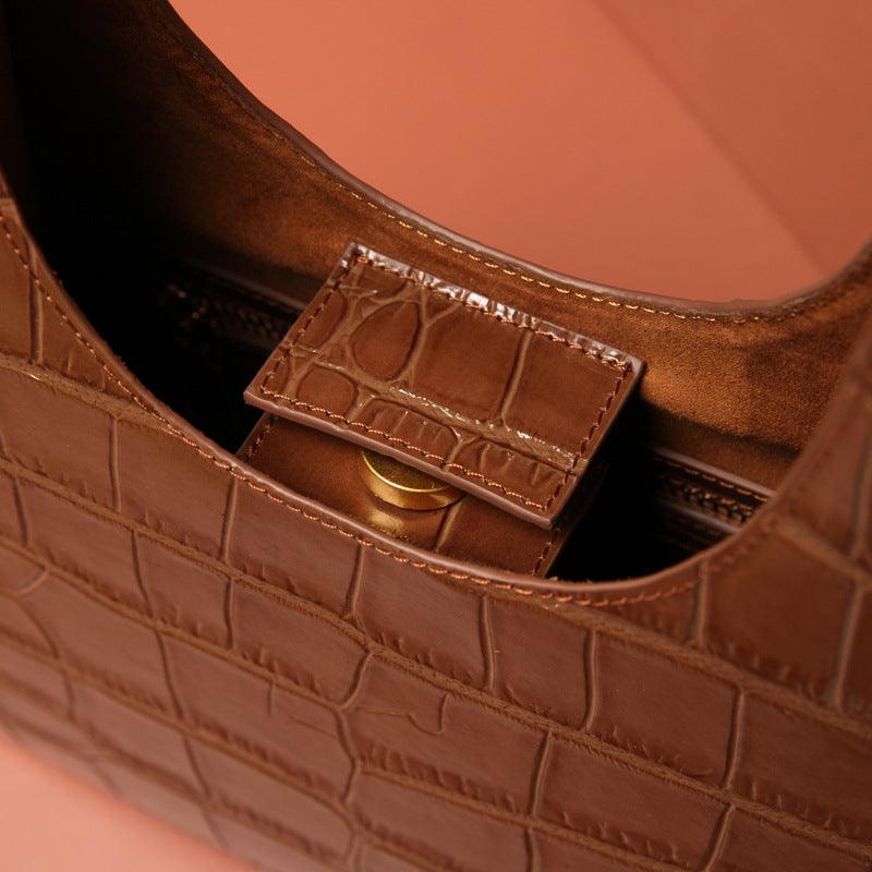 Vintage one-shoulder clutch