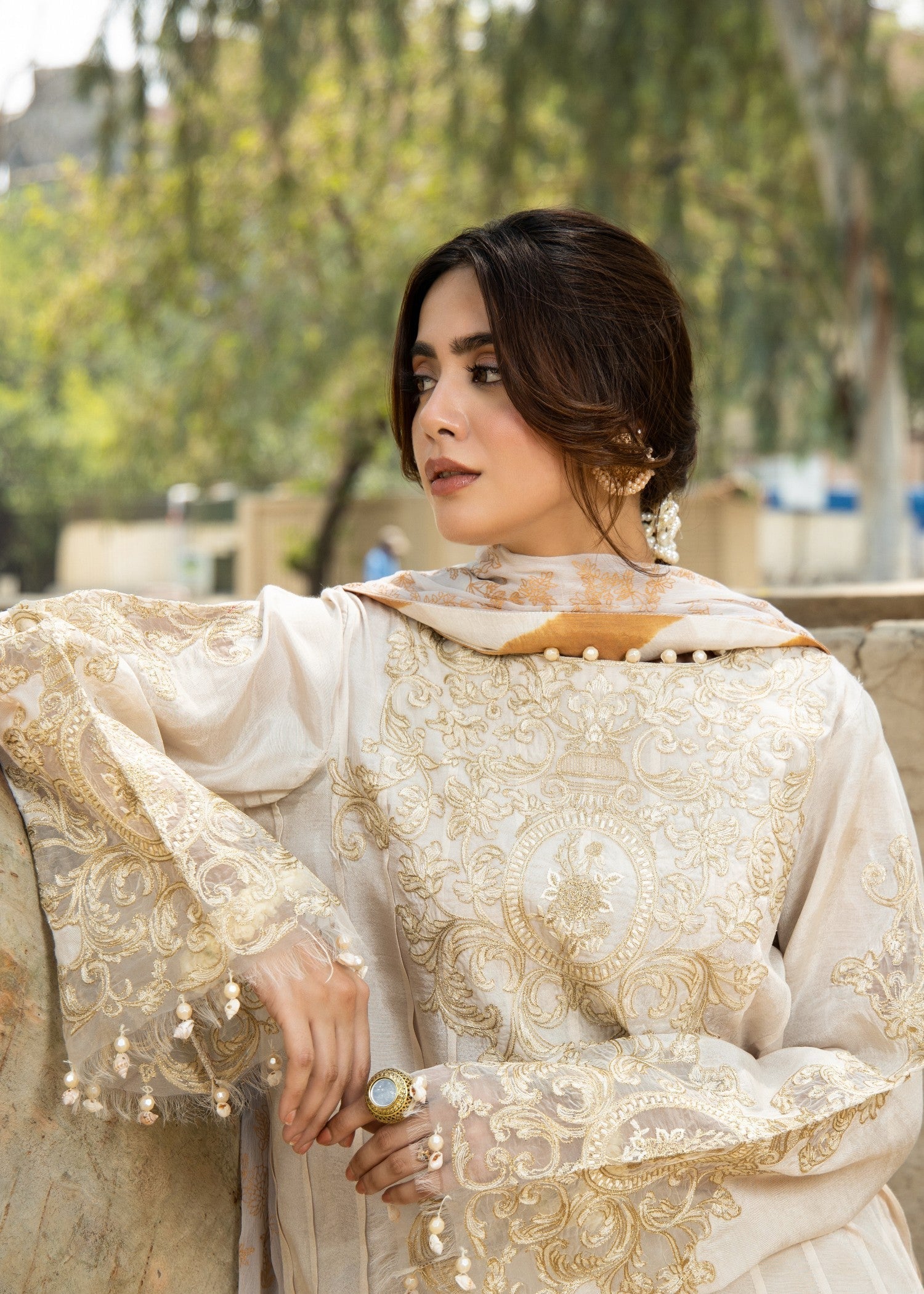 pk grip silk Kurta Set in Off-white