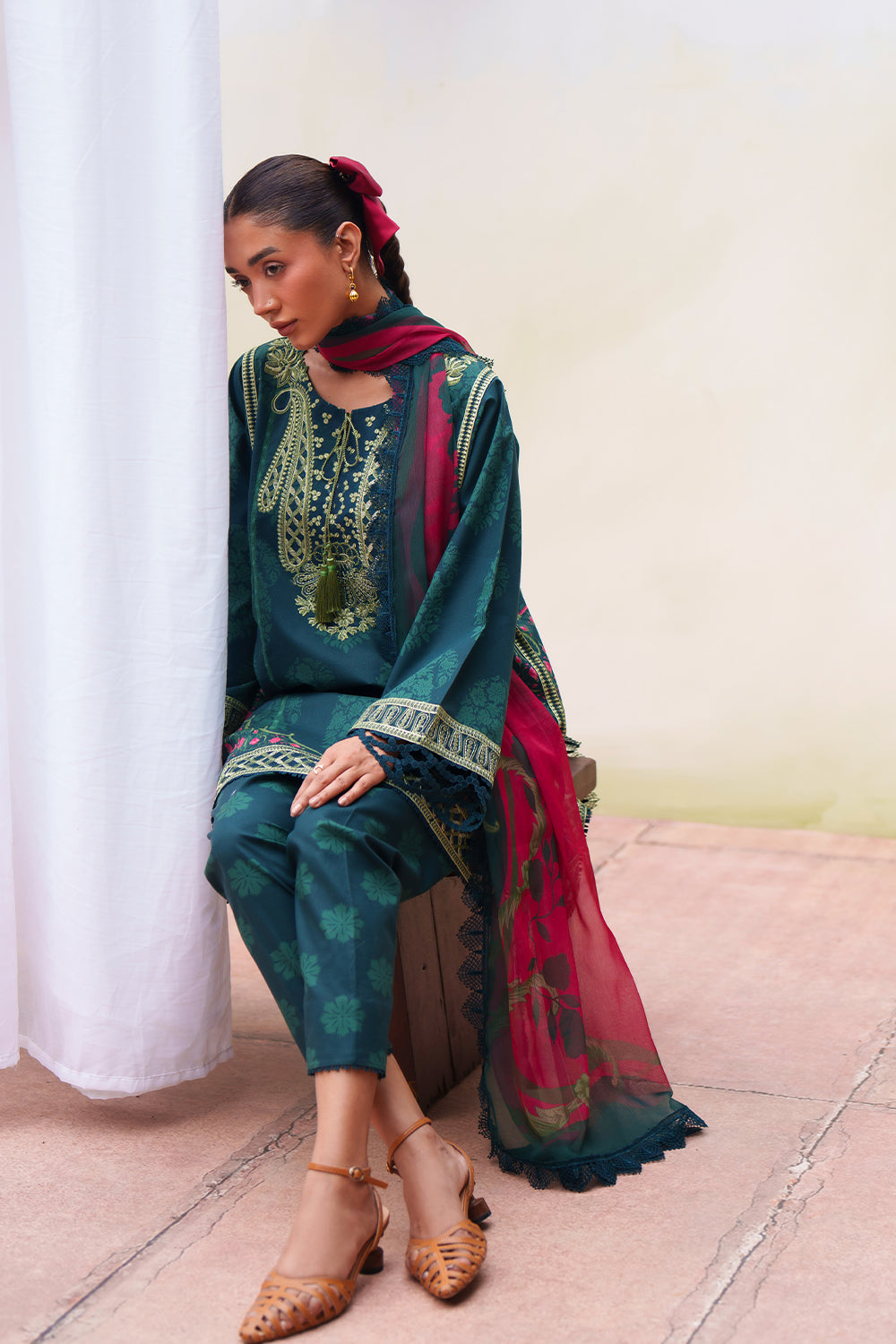 Laanem Luxury Lawn – NAYRA-B-SRL26-01