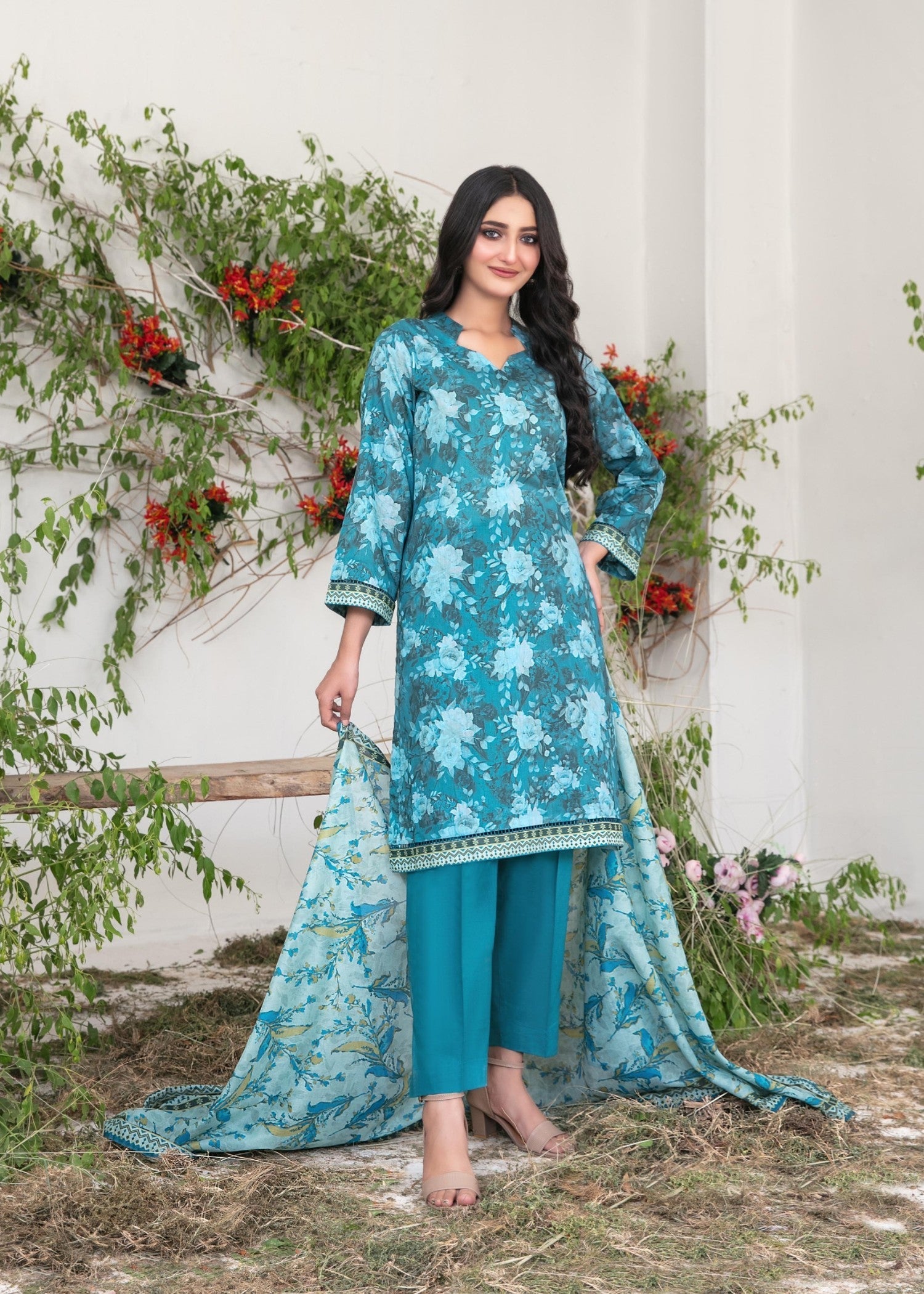 lawn Kurta Set in Sky blue