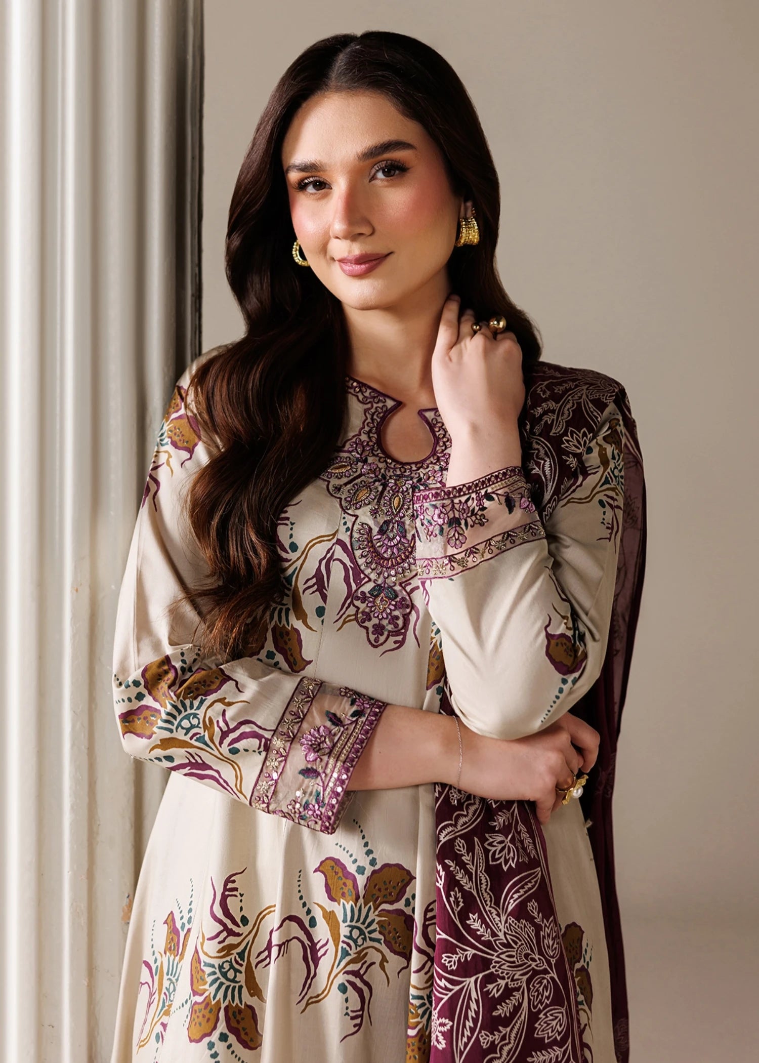 lawn cotton Pishwas in Eggshell