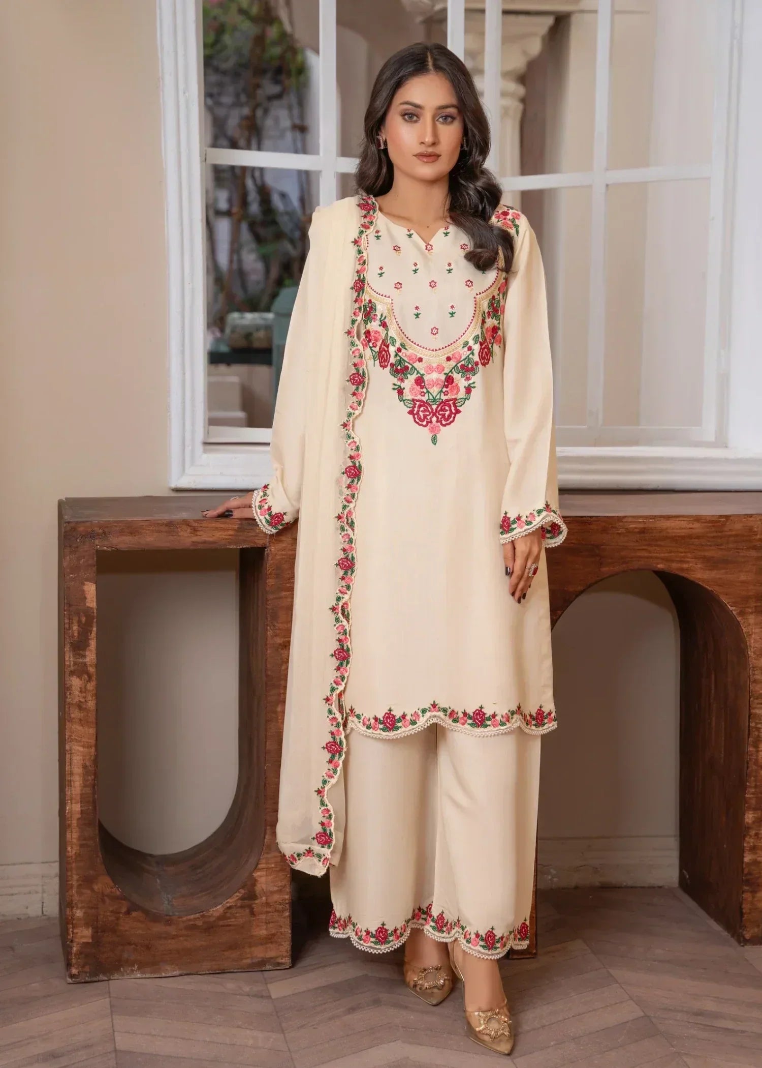 viscose raw silk Kurta Set in Off-white, cream
