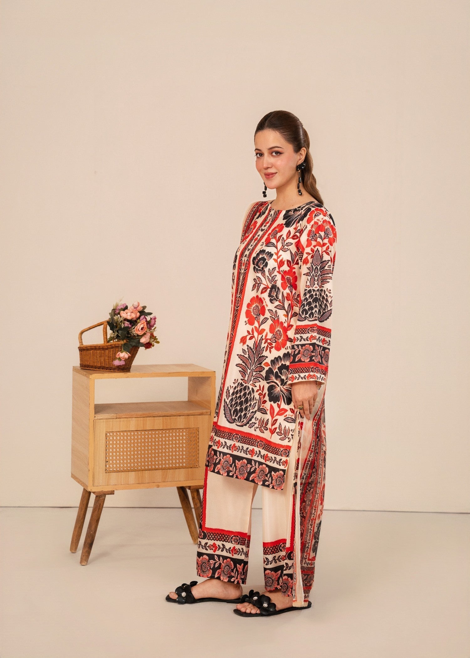 silk grip Kurta Set in Cream