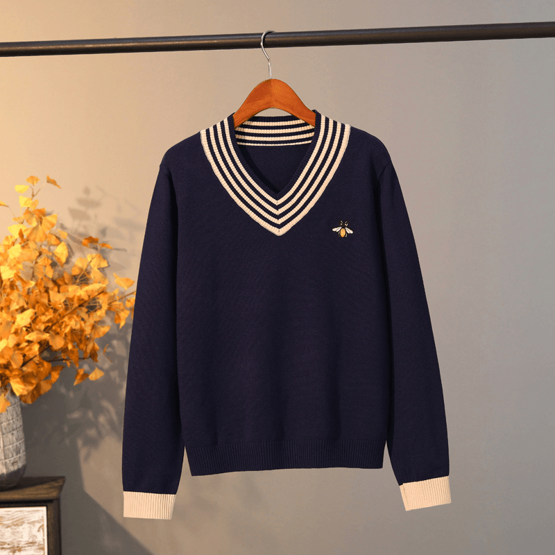 Embroidered Bee Pullover Bottoming Shirt