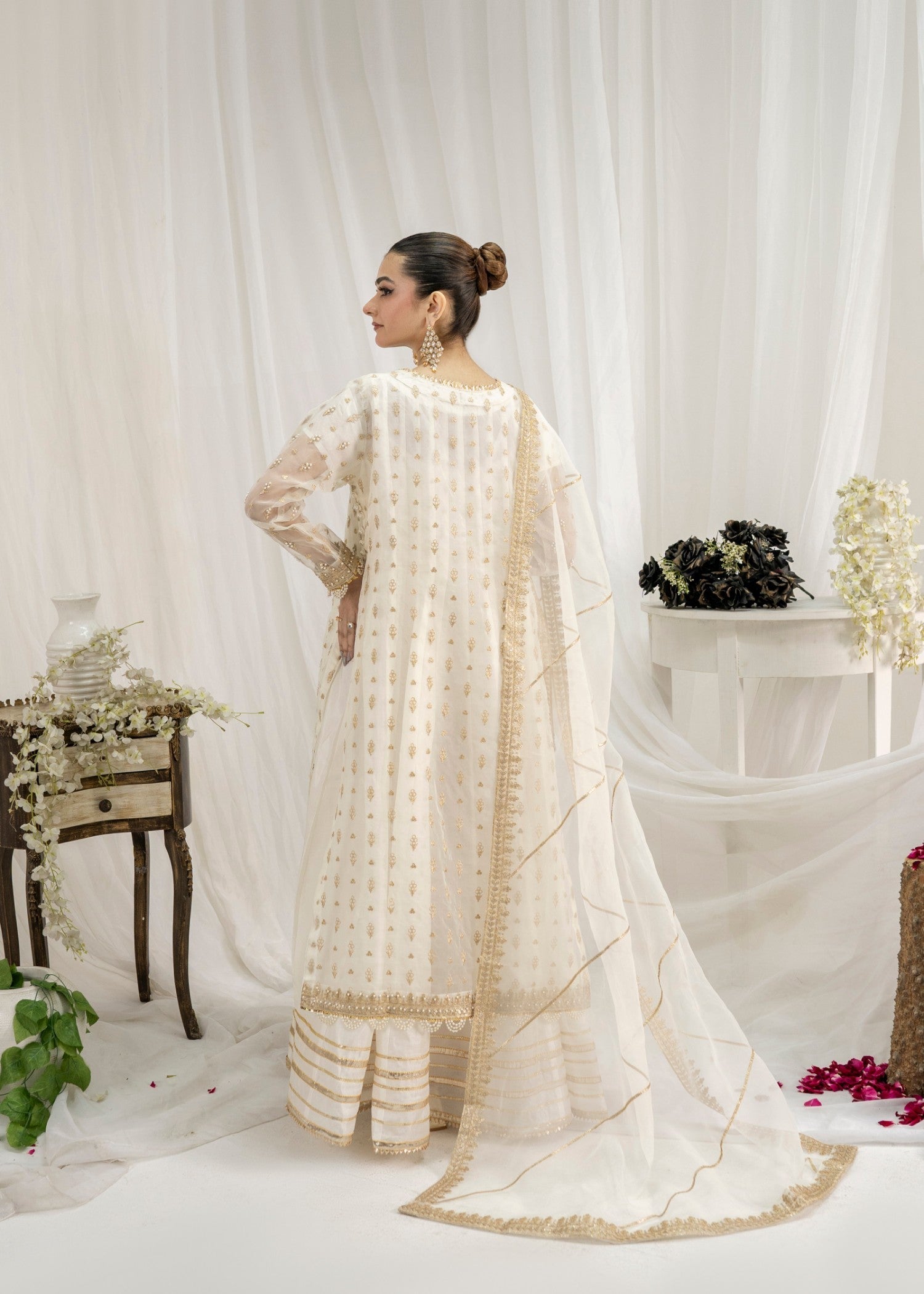 organza Maxi in Pearl white
