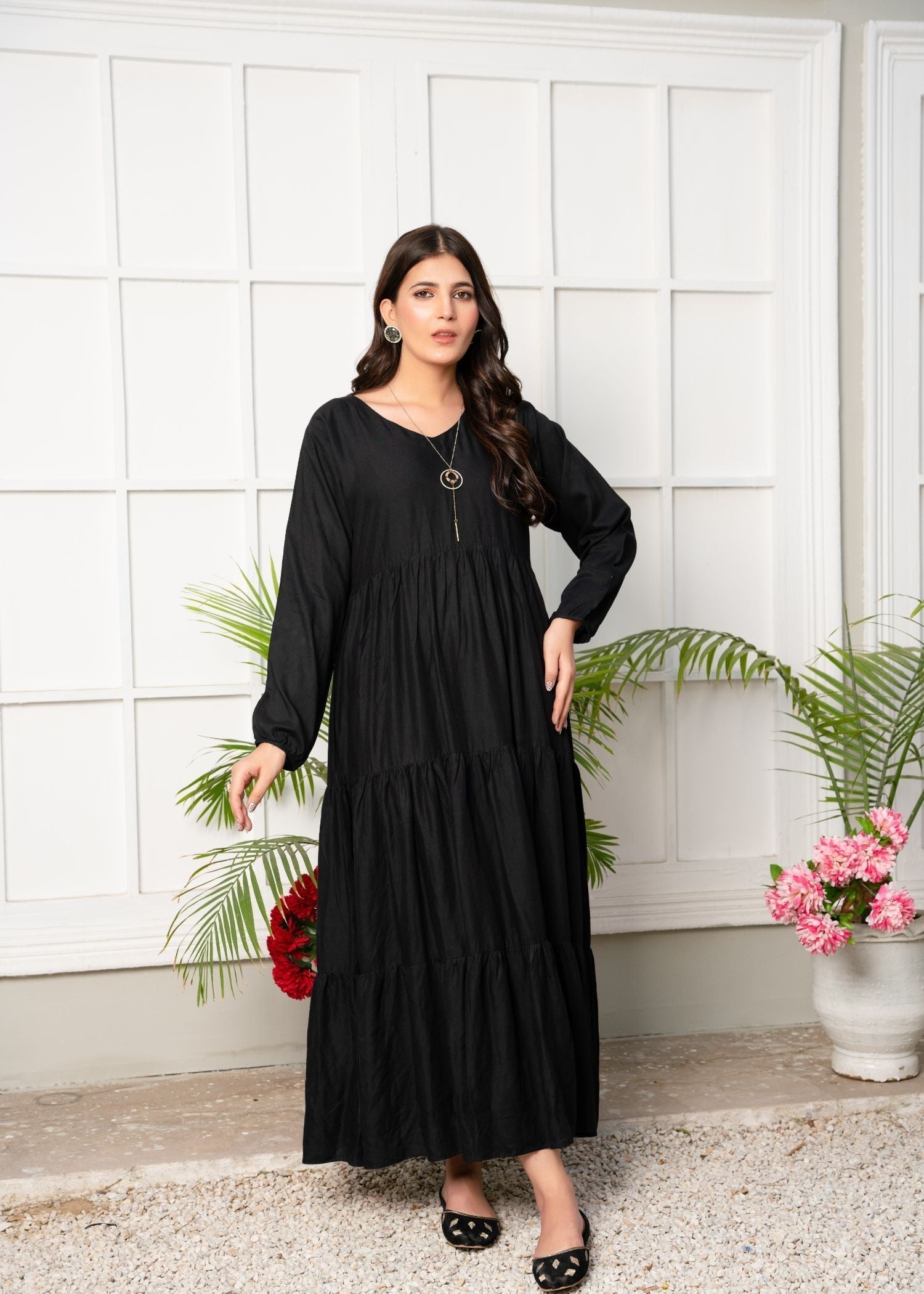 lawn Maxi in Black