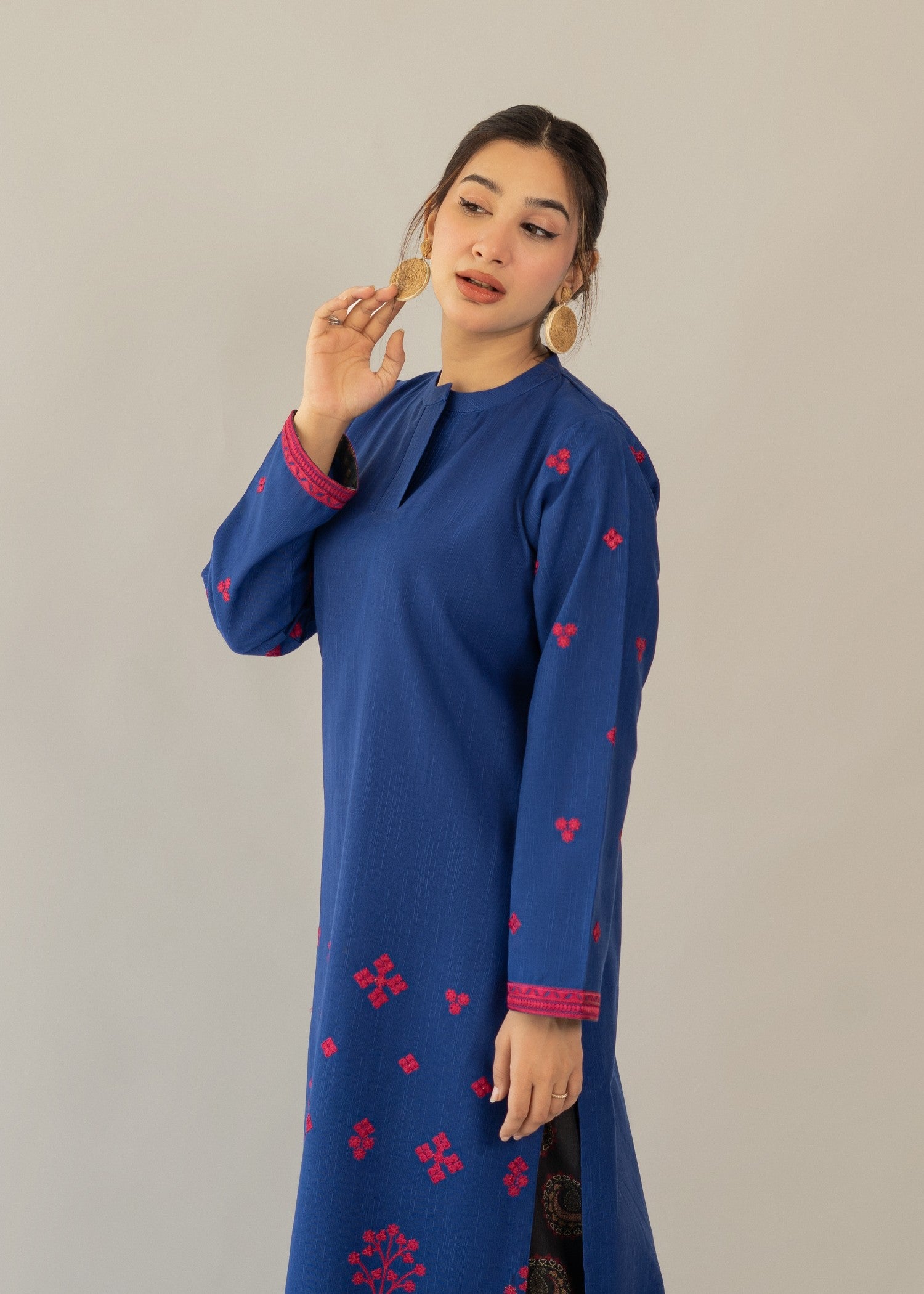 slub khaddar Kurta Set in Blue, charcoal black