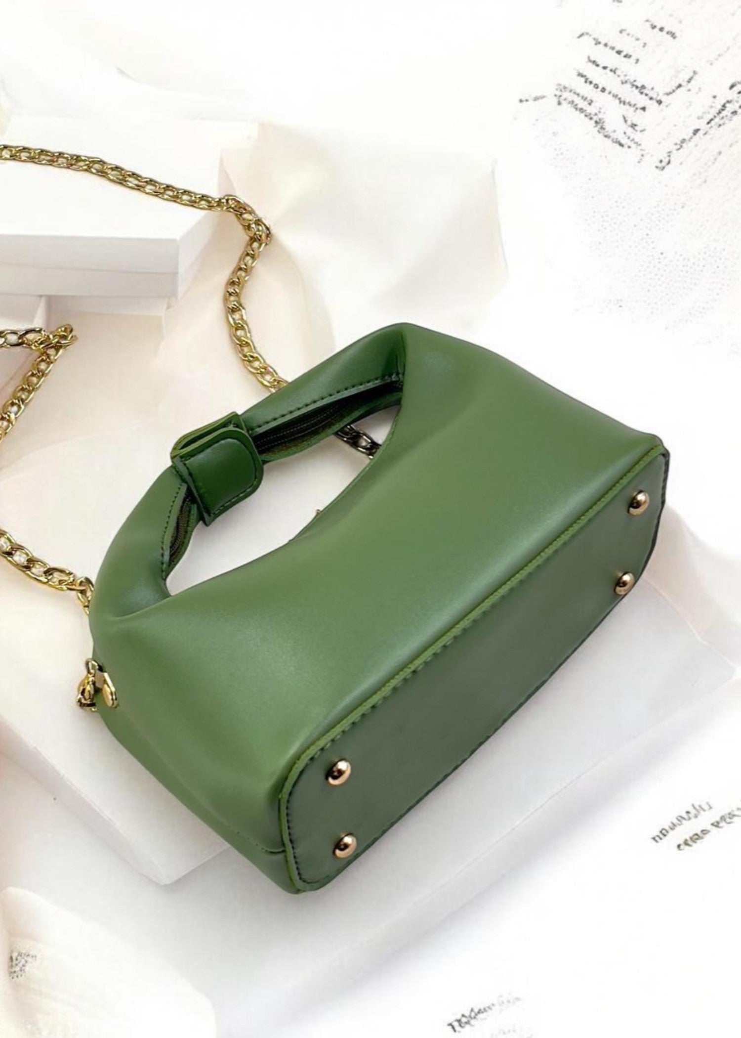 Hand Bag in Green Color by - Trendy Women Hand Bag AYO6616