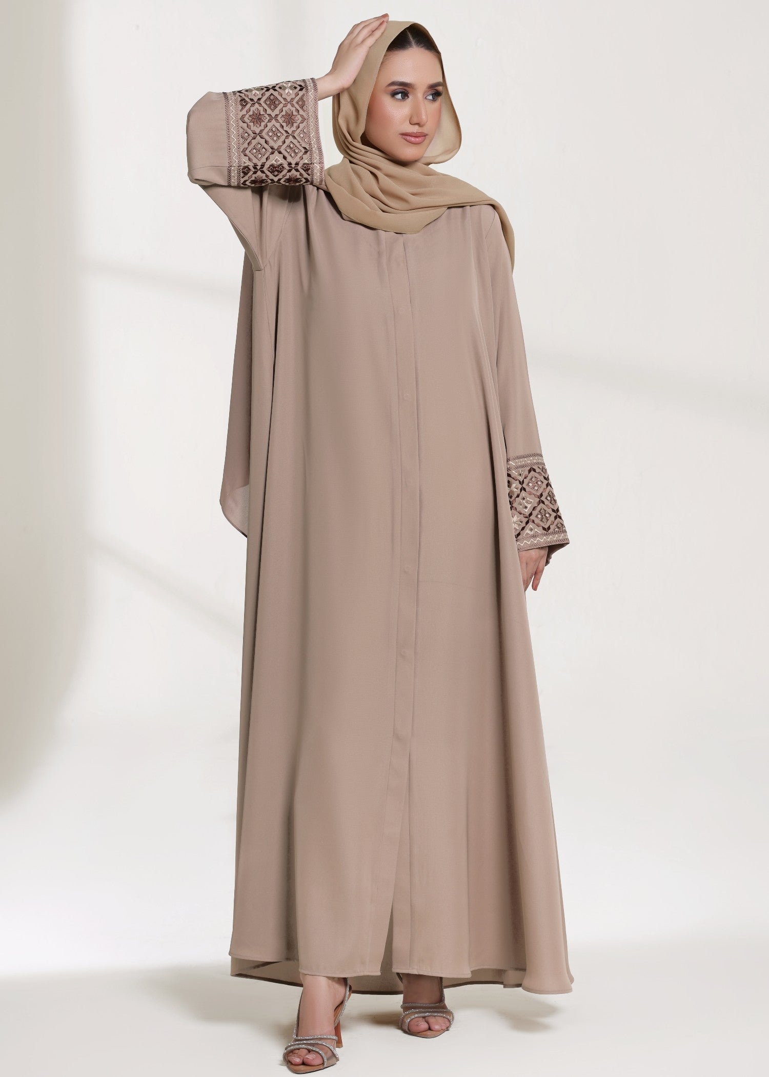 nidha Abaya in Khaki brown