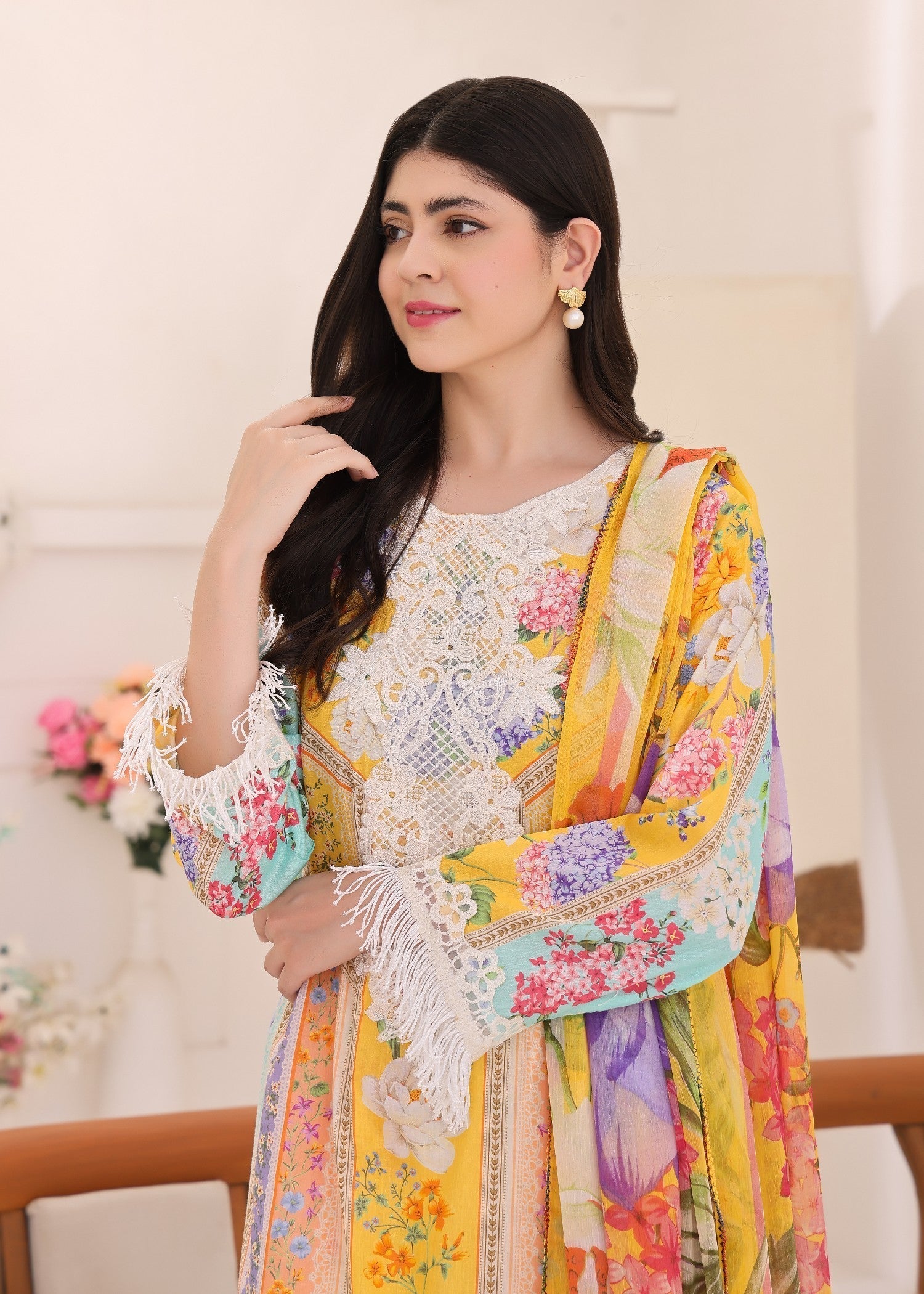 lawn Kurta Set in Pale yellow