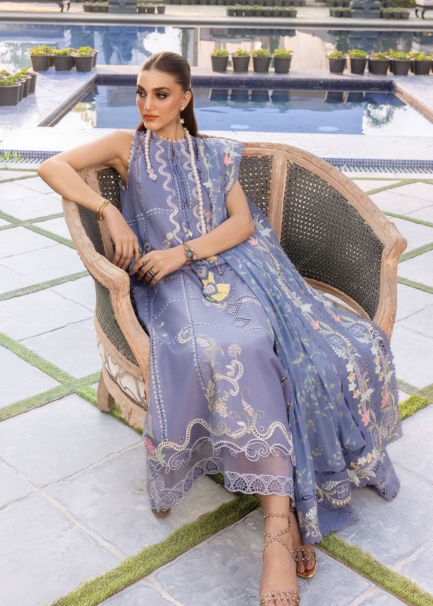 Flow Luxury Lawn – FLORAL SERENITY-D1B