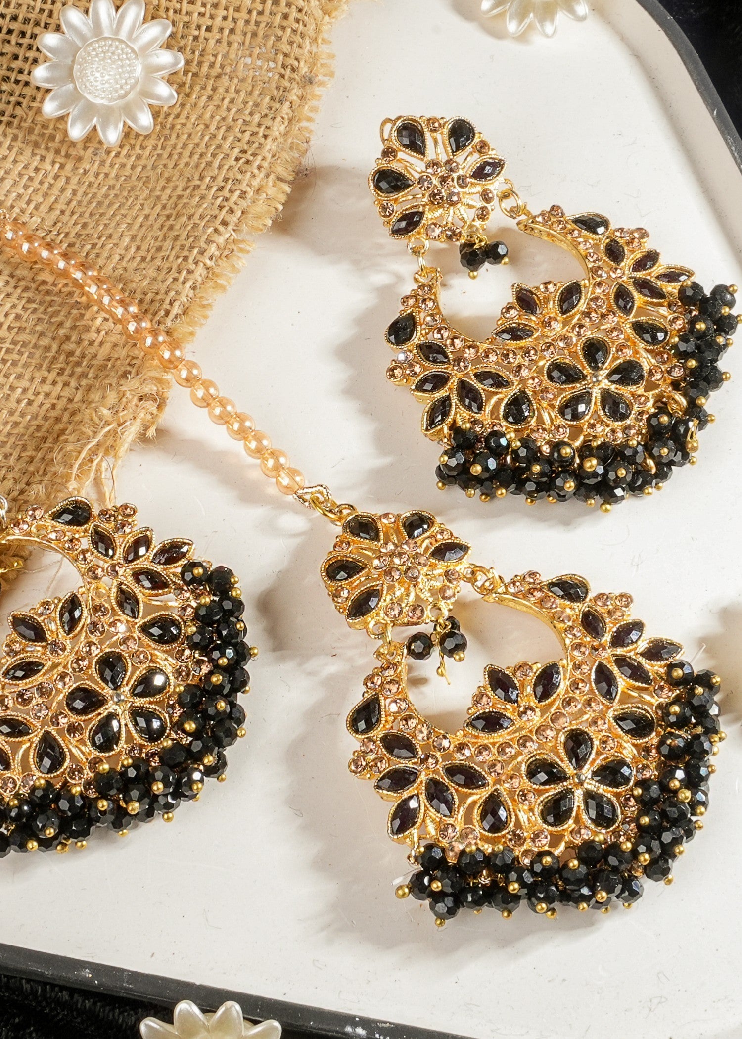 Jewelry Set in Black Color by - Trendy Women Jewelry Set YND7554