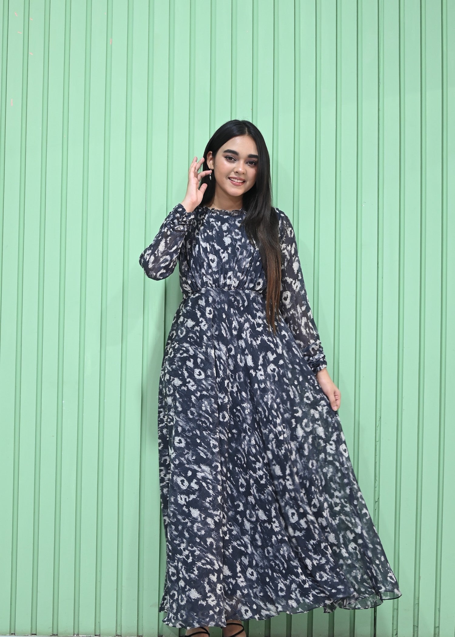 chiffon Maxi in Charcoal black