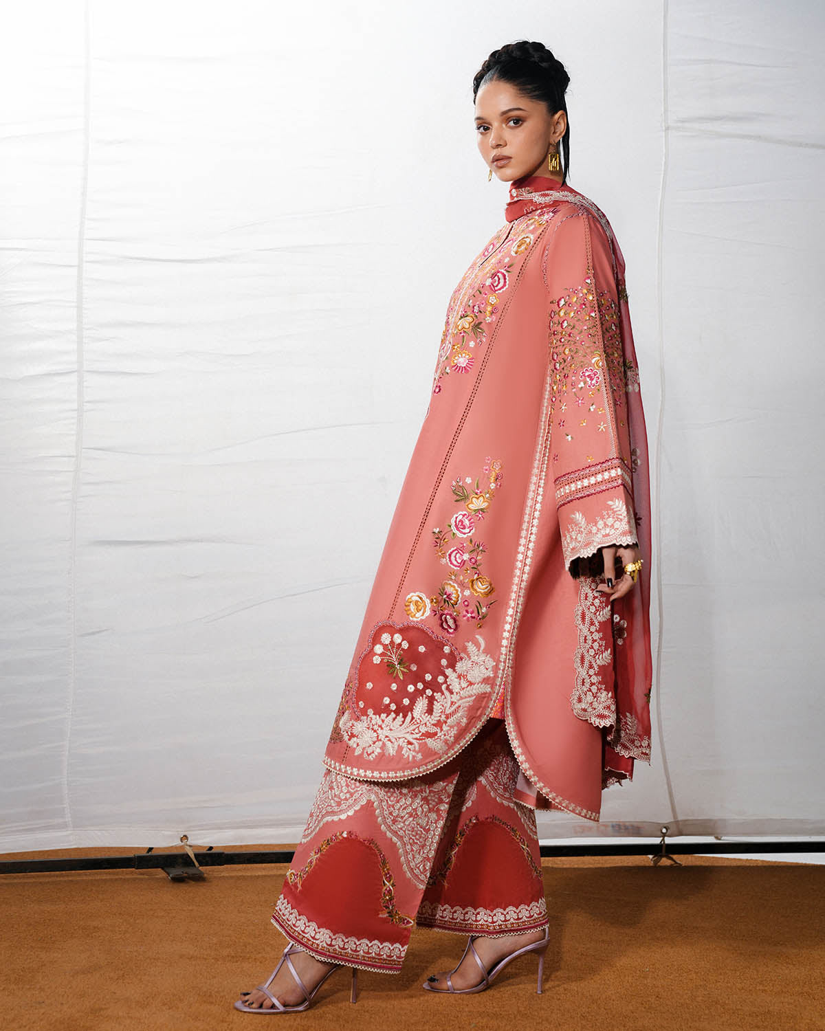 Jugnu Spring/Summer Lawn – Dinaz