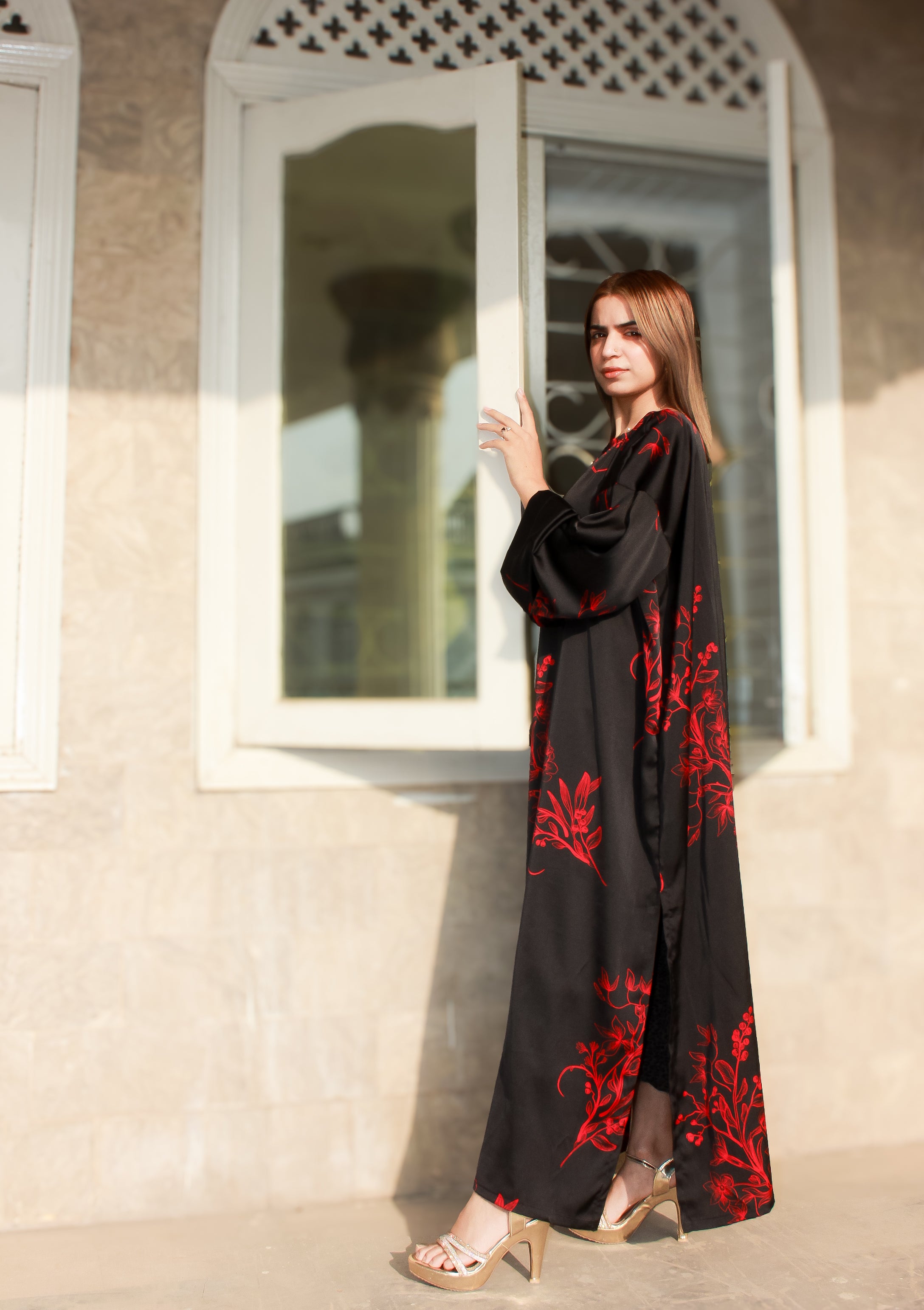 silk Kaftan in Black, red
