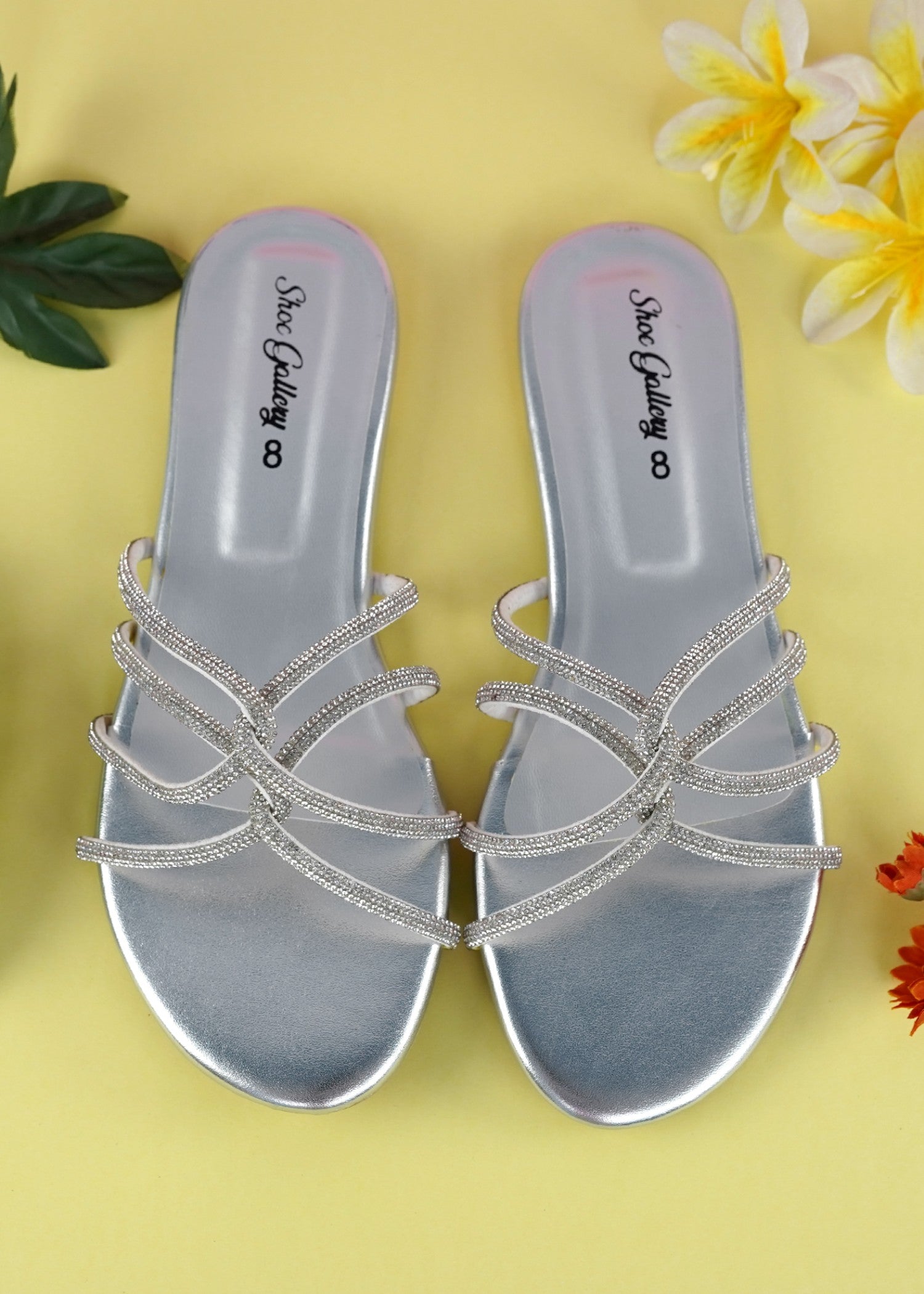 Flats in Silver by - High Quality Women Flats LKJ3925