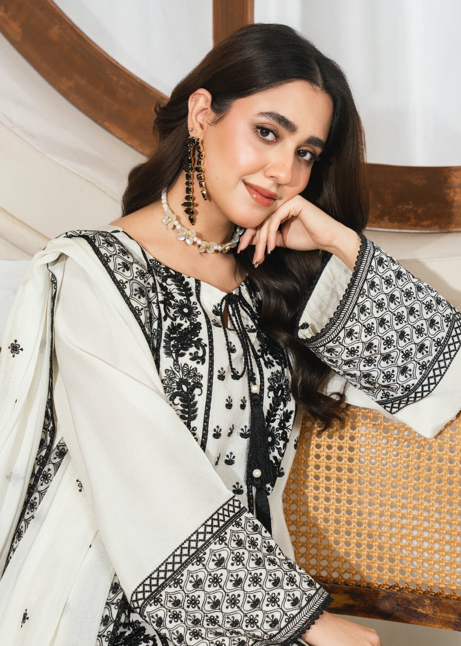 raw silk Kurta Set in Black, white