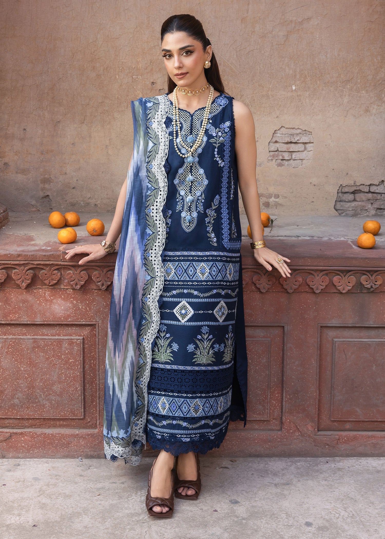 Breeze Festive Luxury Lawn – RUNA-8-B
