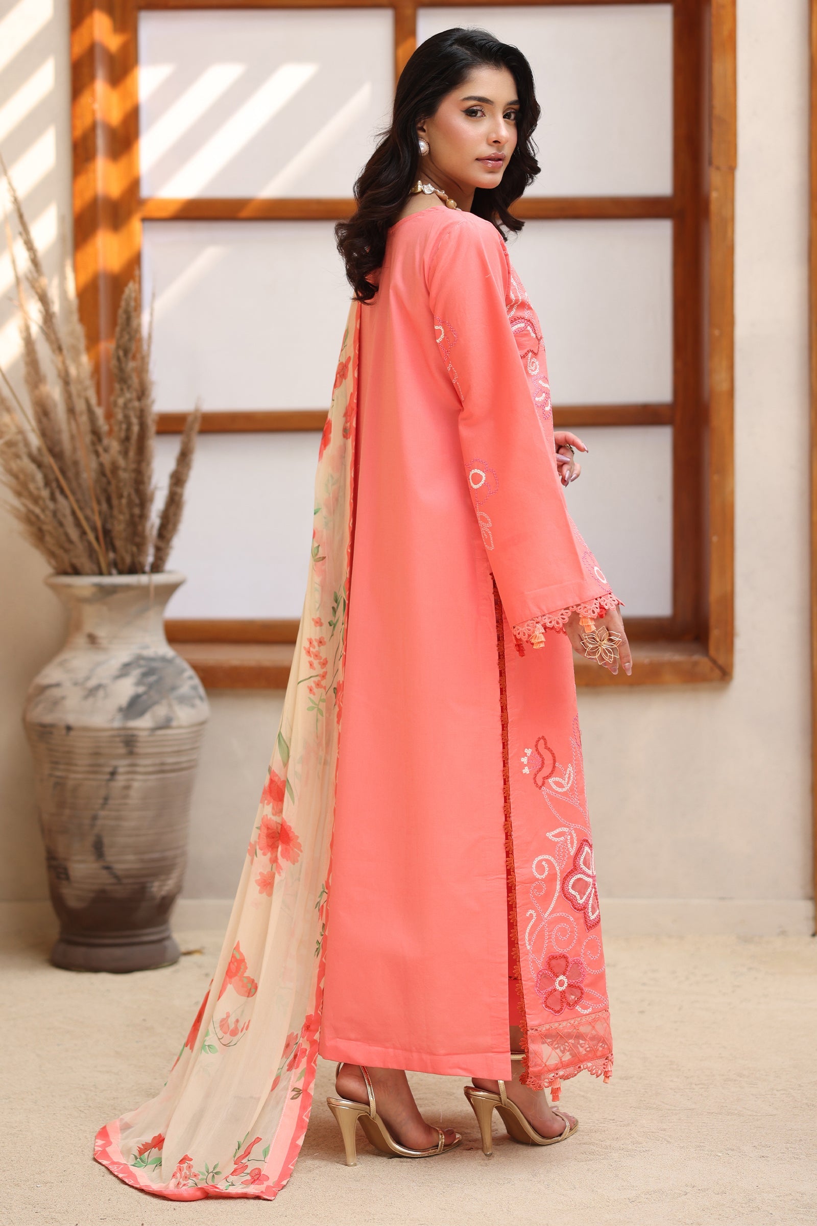 Raaya Rameen Lawn – AVADNE
