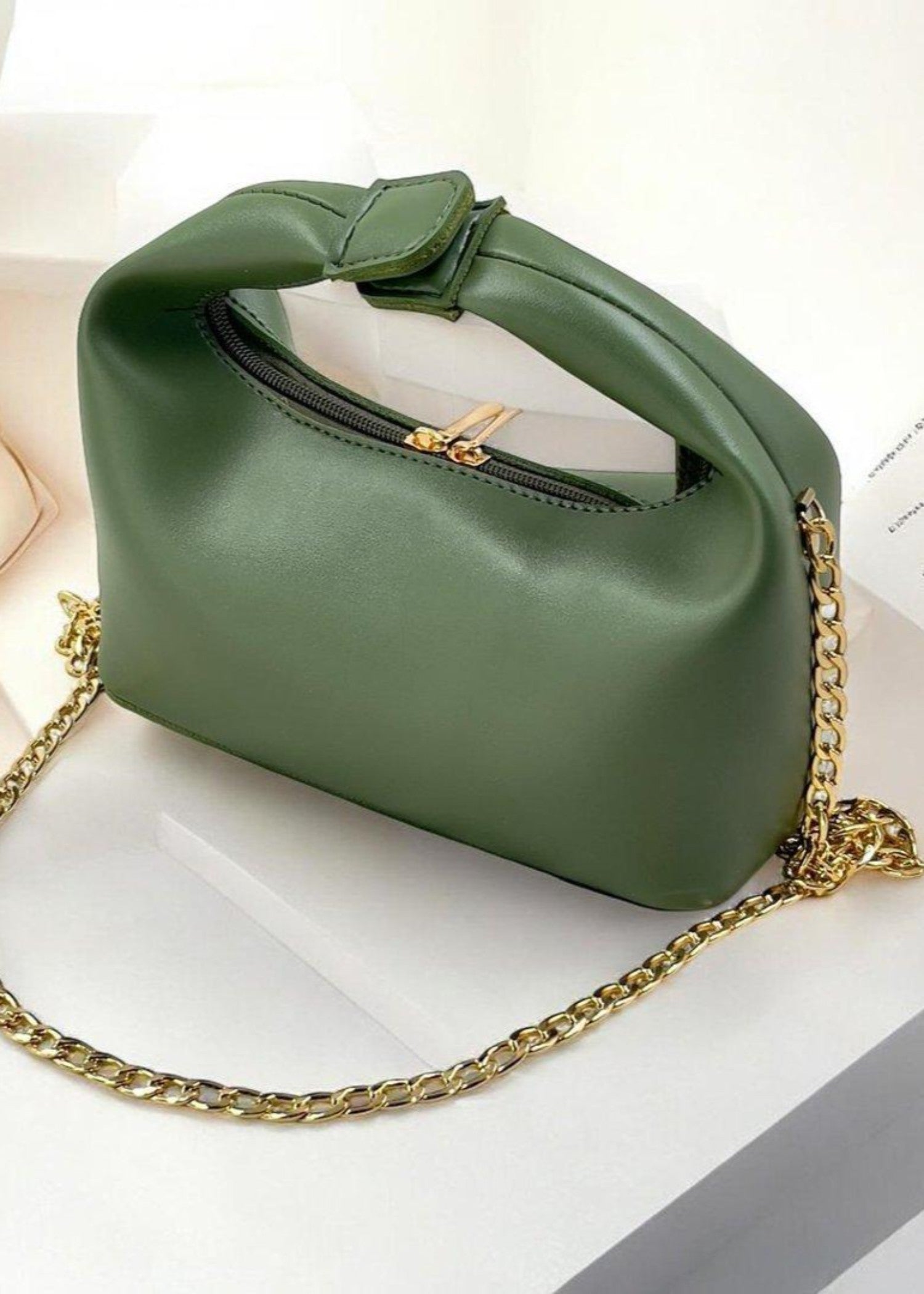 Hand Bag in Green Color by - Trendy Women Hand Bag AYO6616