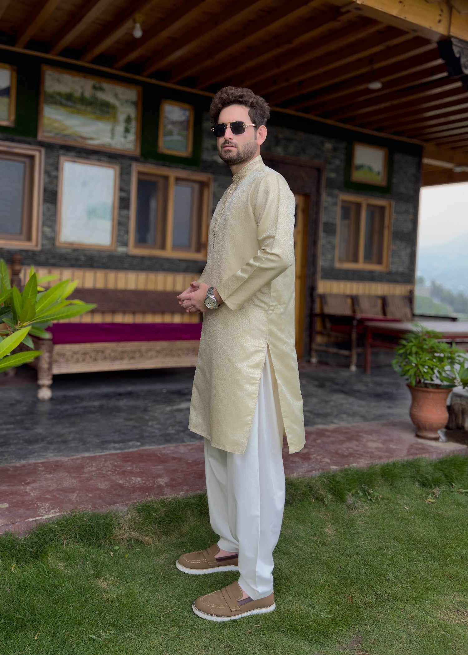traditional jamawar Kurta in Cream