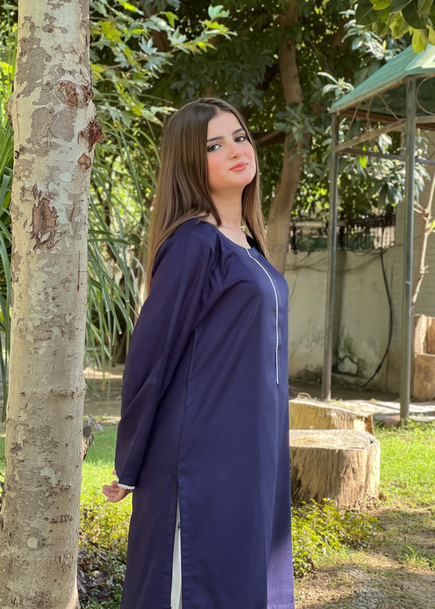 linen Kurta Set in White, navy blue