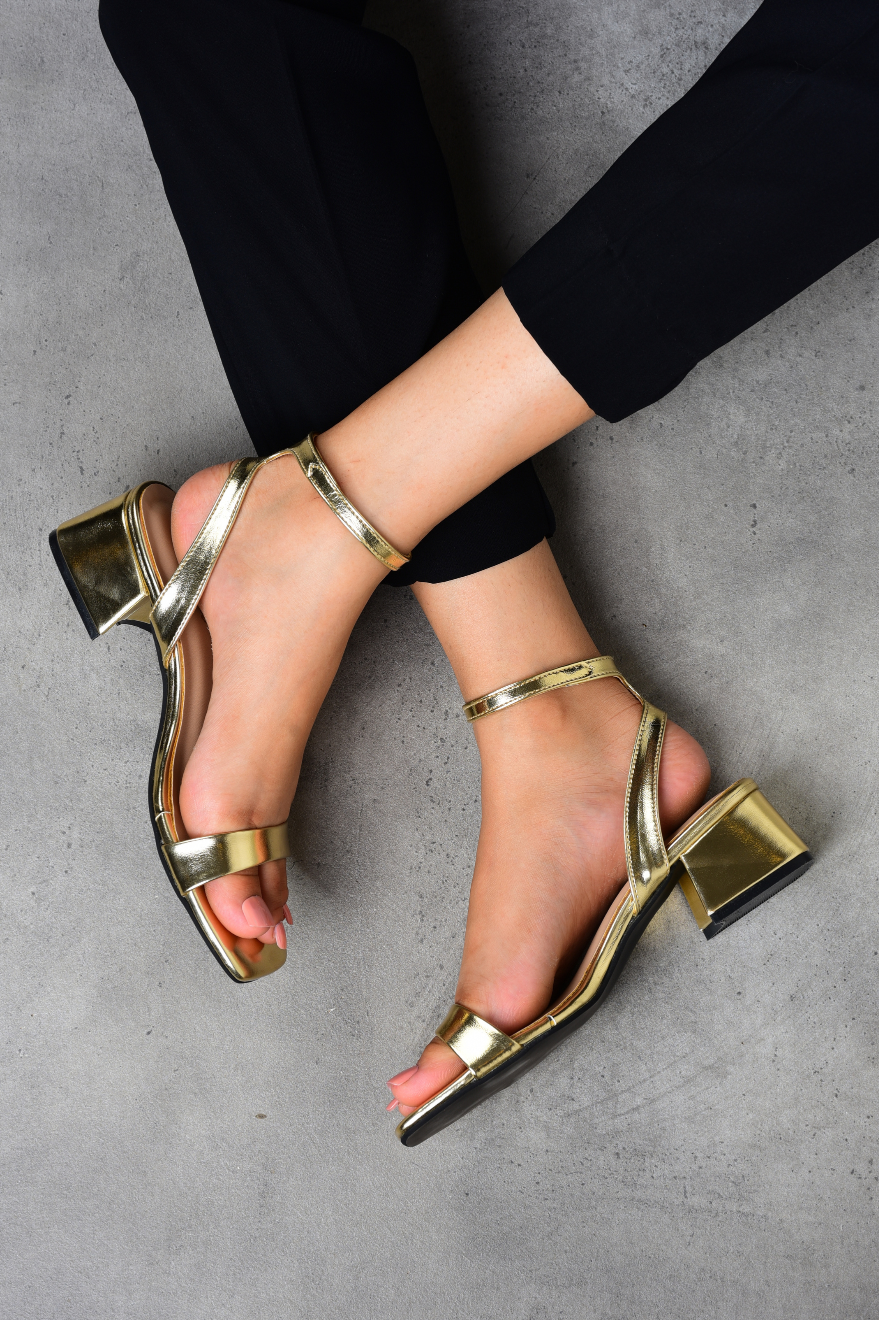 Heels in Gold by - High Quality Women Heels ETW9084