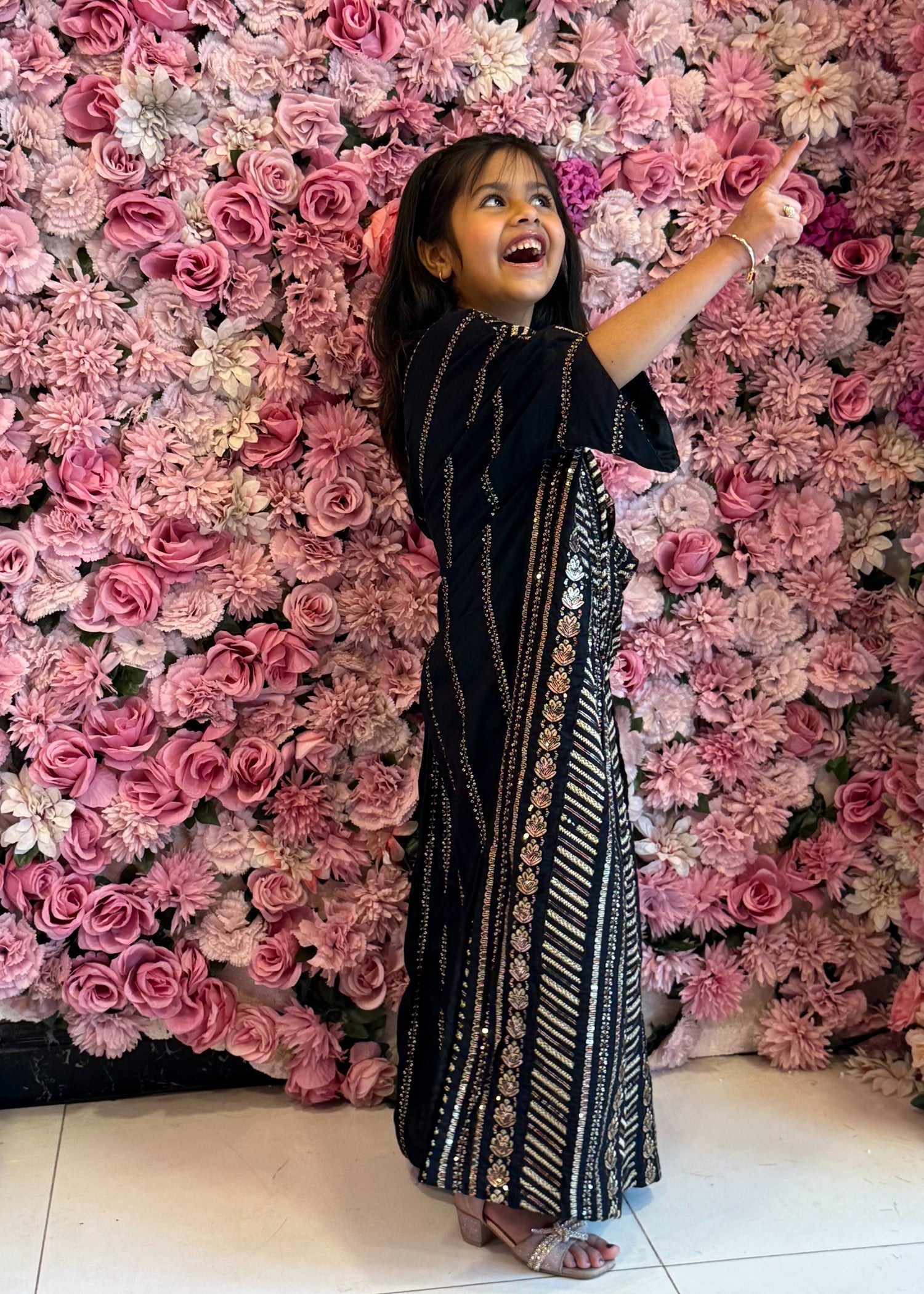 lawn Kaftan in Black