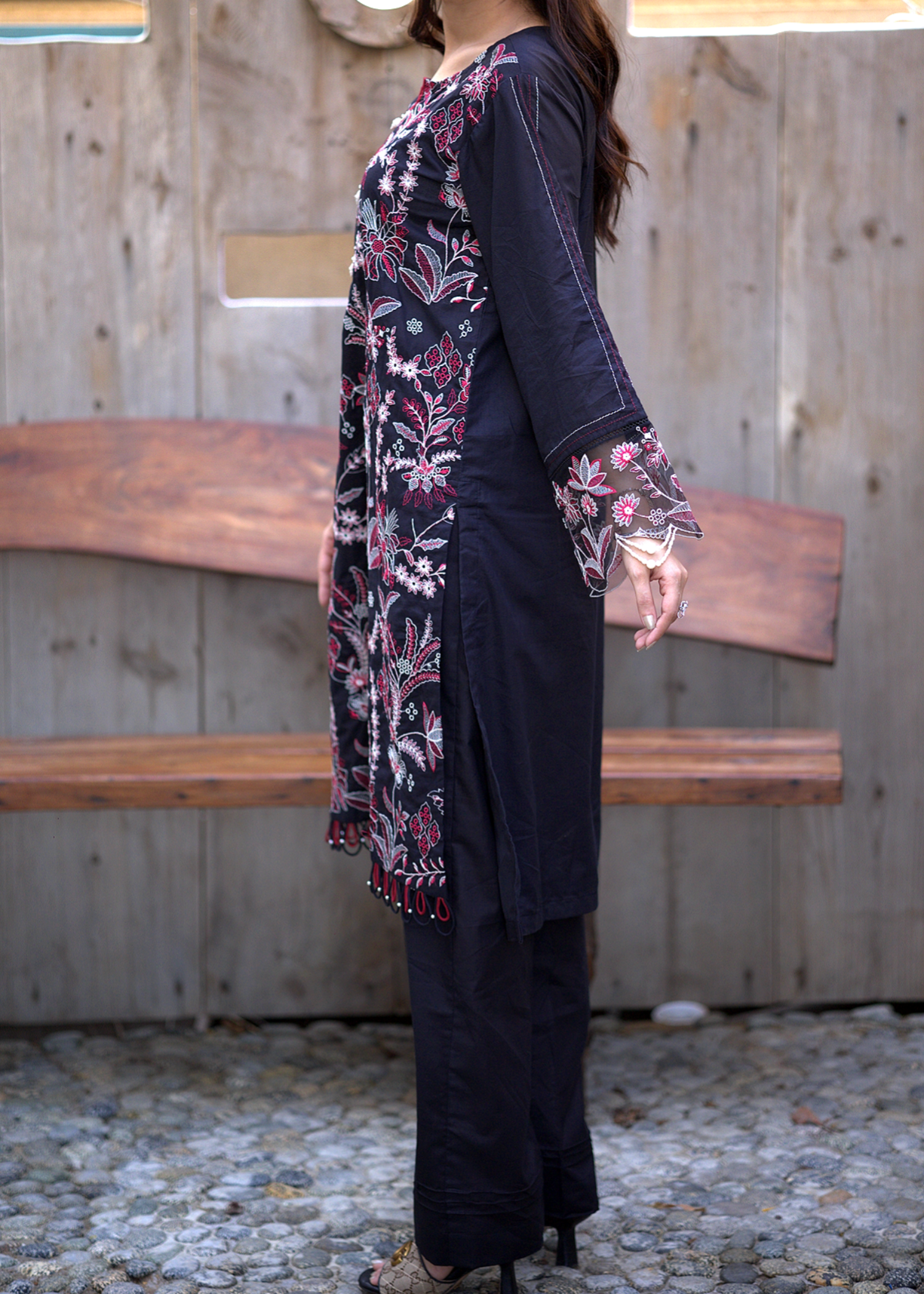 lawn cotton Unstitched in Onyx