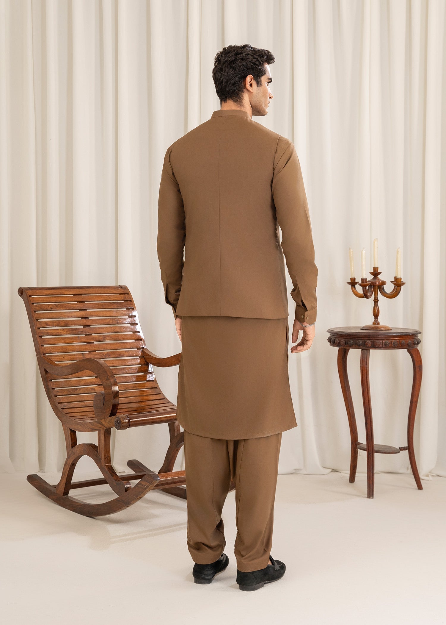 wash & wear Waistcoat in Walnut brown