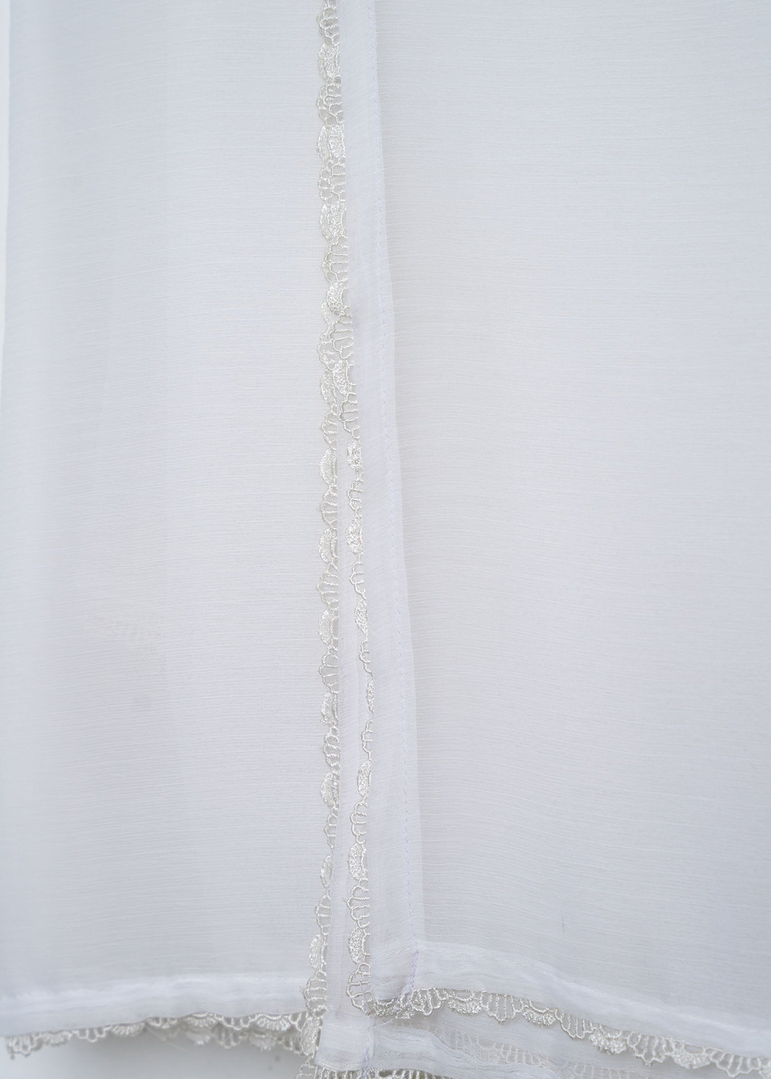 Dupatta in White