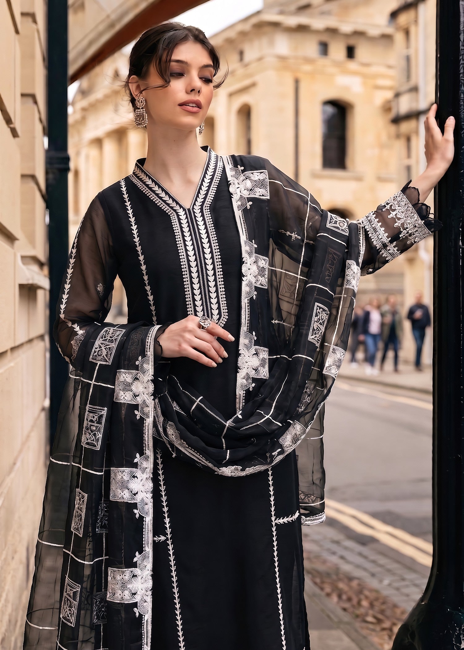 bemberg crinkle chiffon Kurta Set in Black