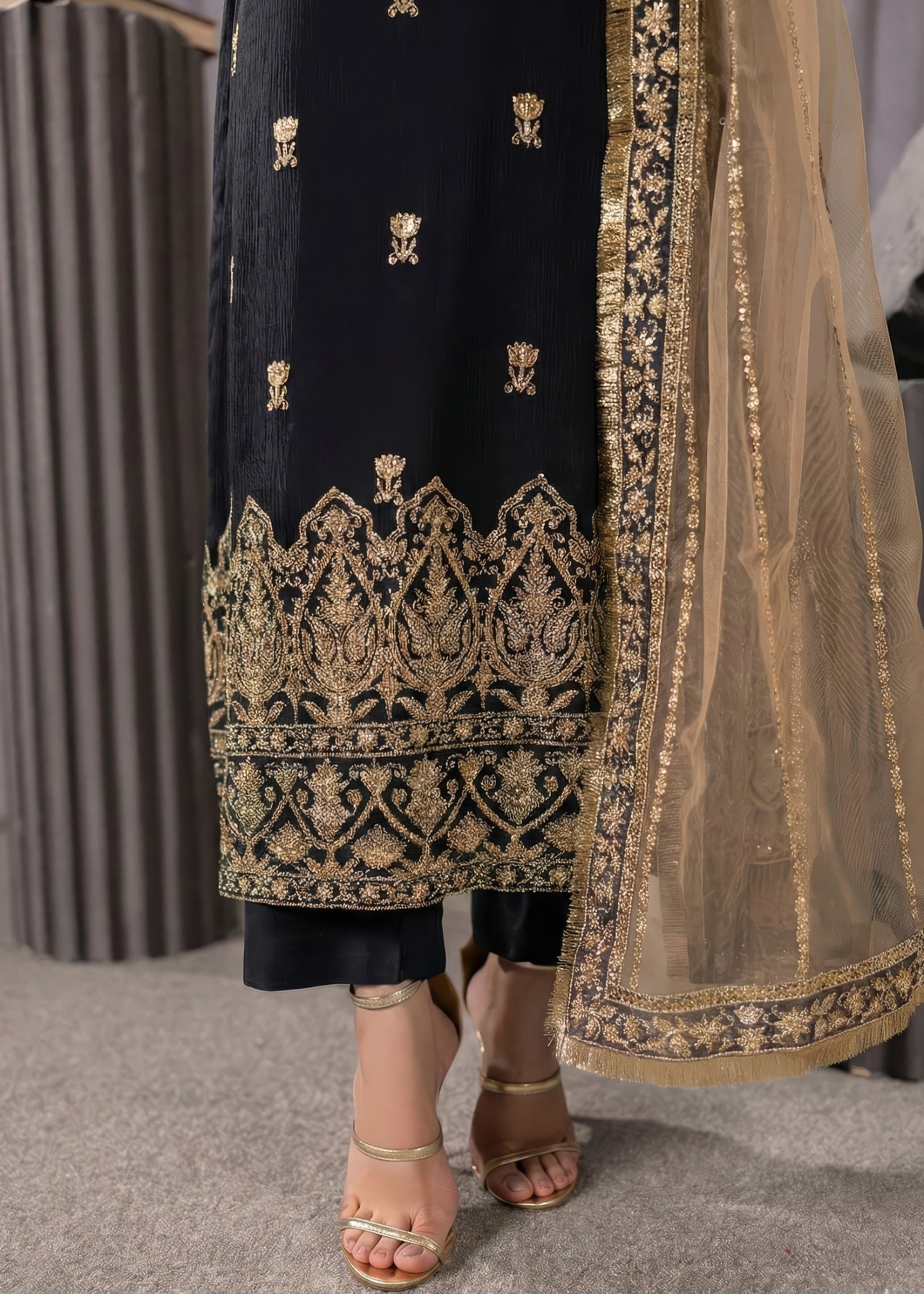 bemberg crinkle chiffon Kurta Set in Beige, black