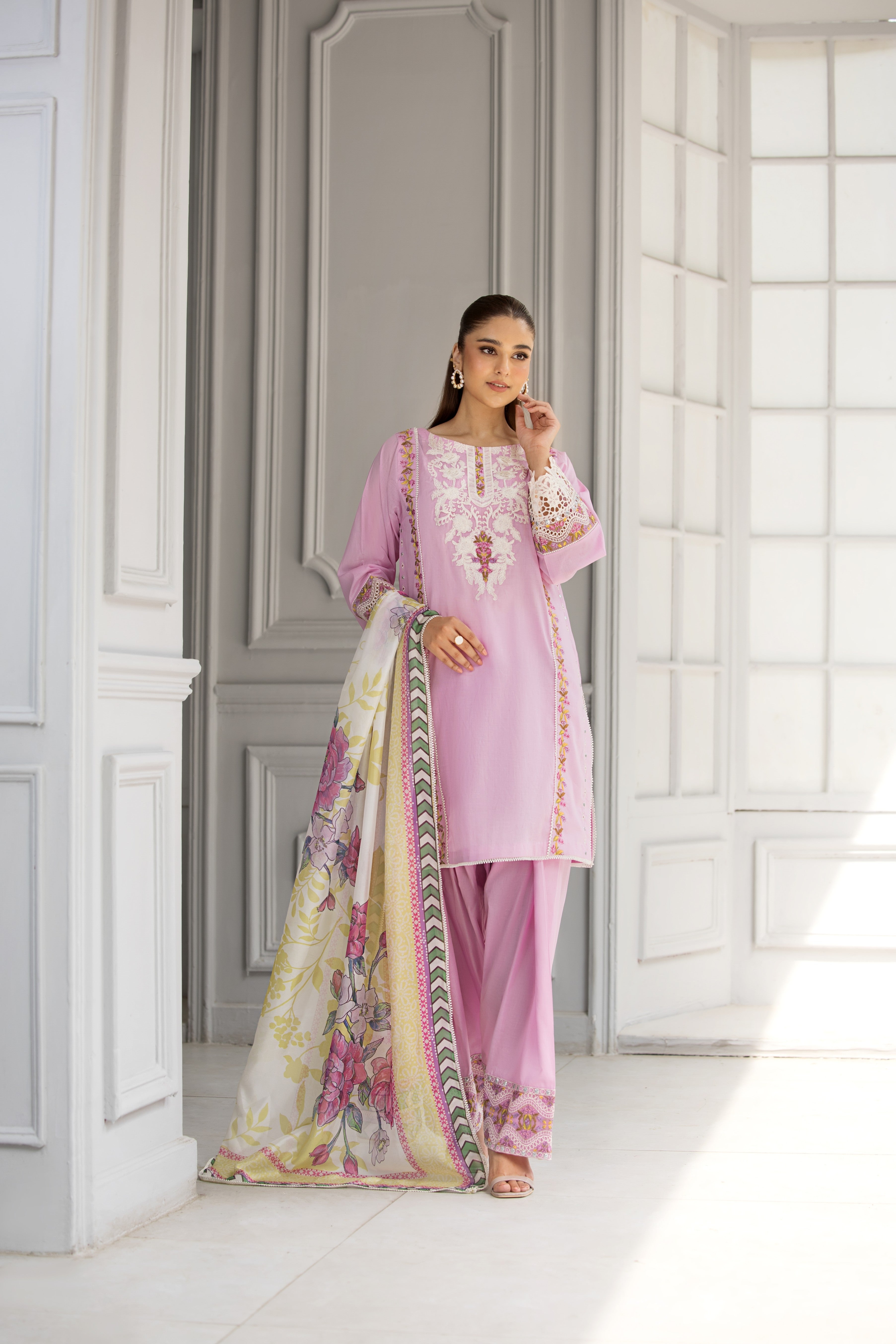 lawn Kurta Set in Cotton candy pink