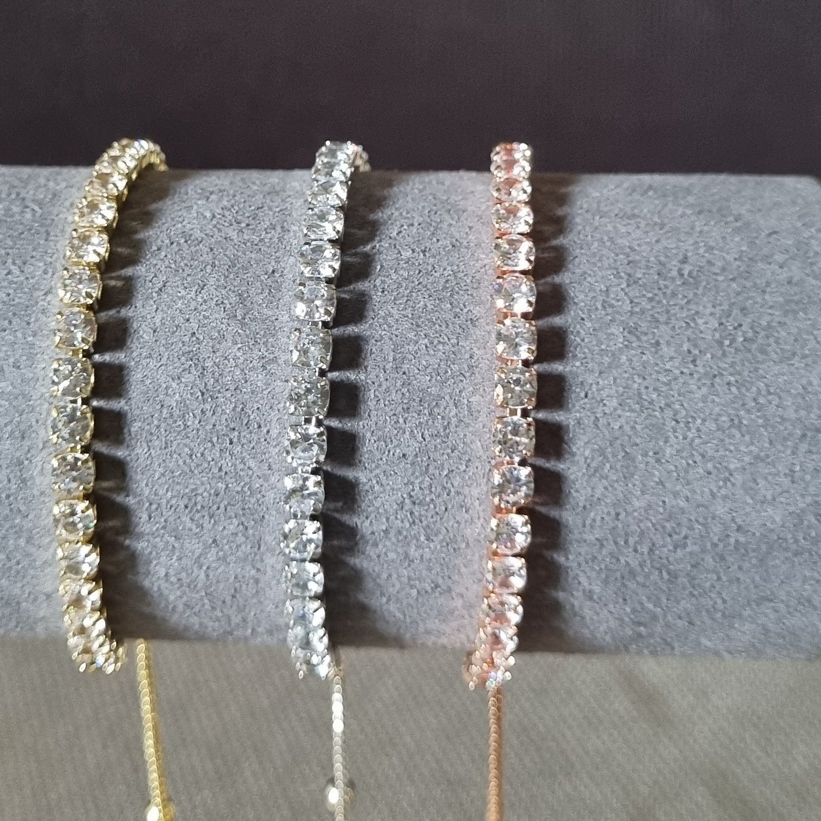 Bracelet in Tea rose pink Color by - Trendy Women Bracelet JES0845