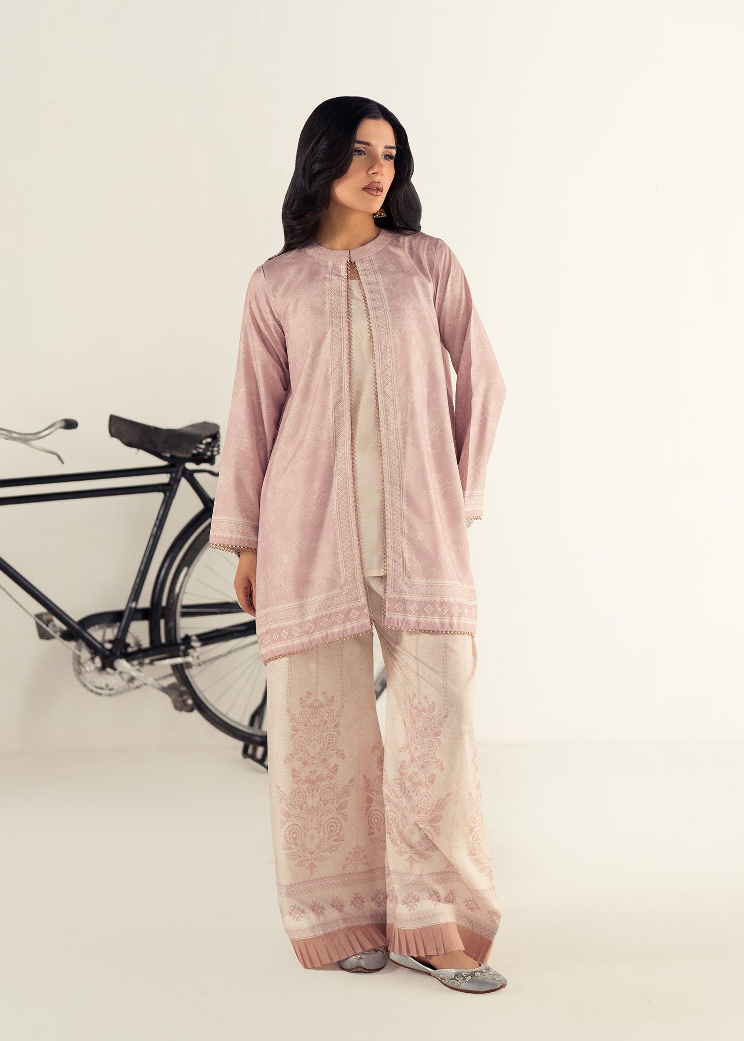 slub lawn Gown in Mauve pink