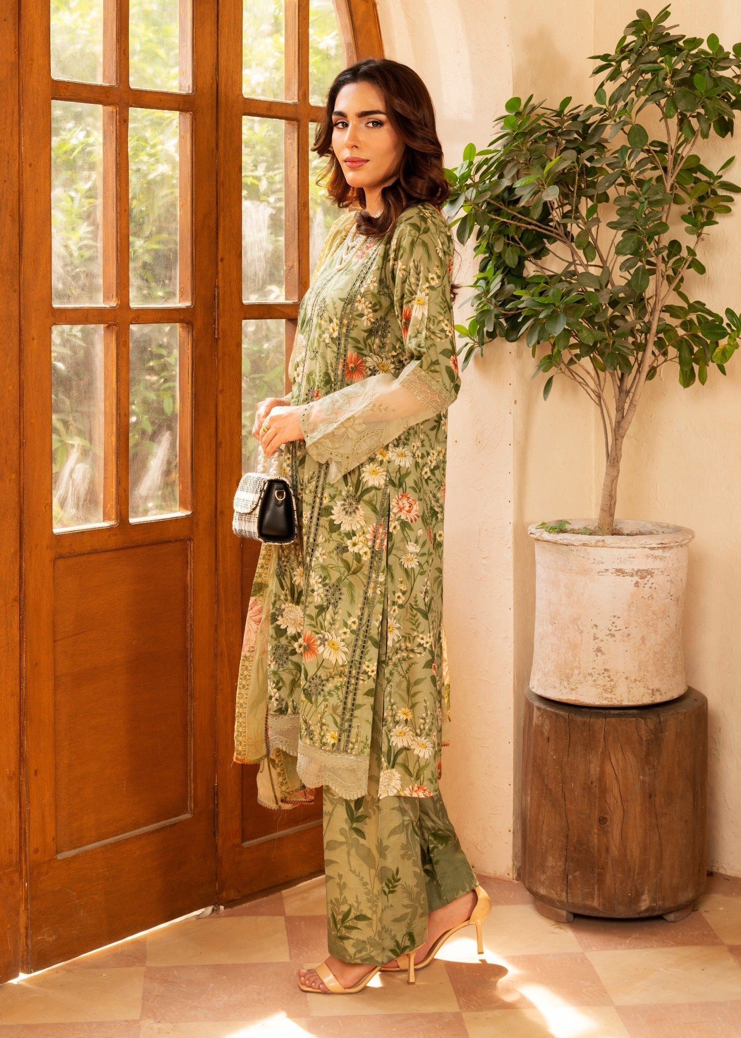 lawn Kurta Set in Avocado green