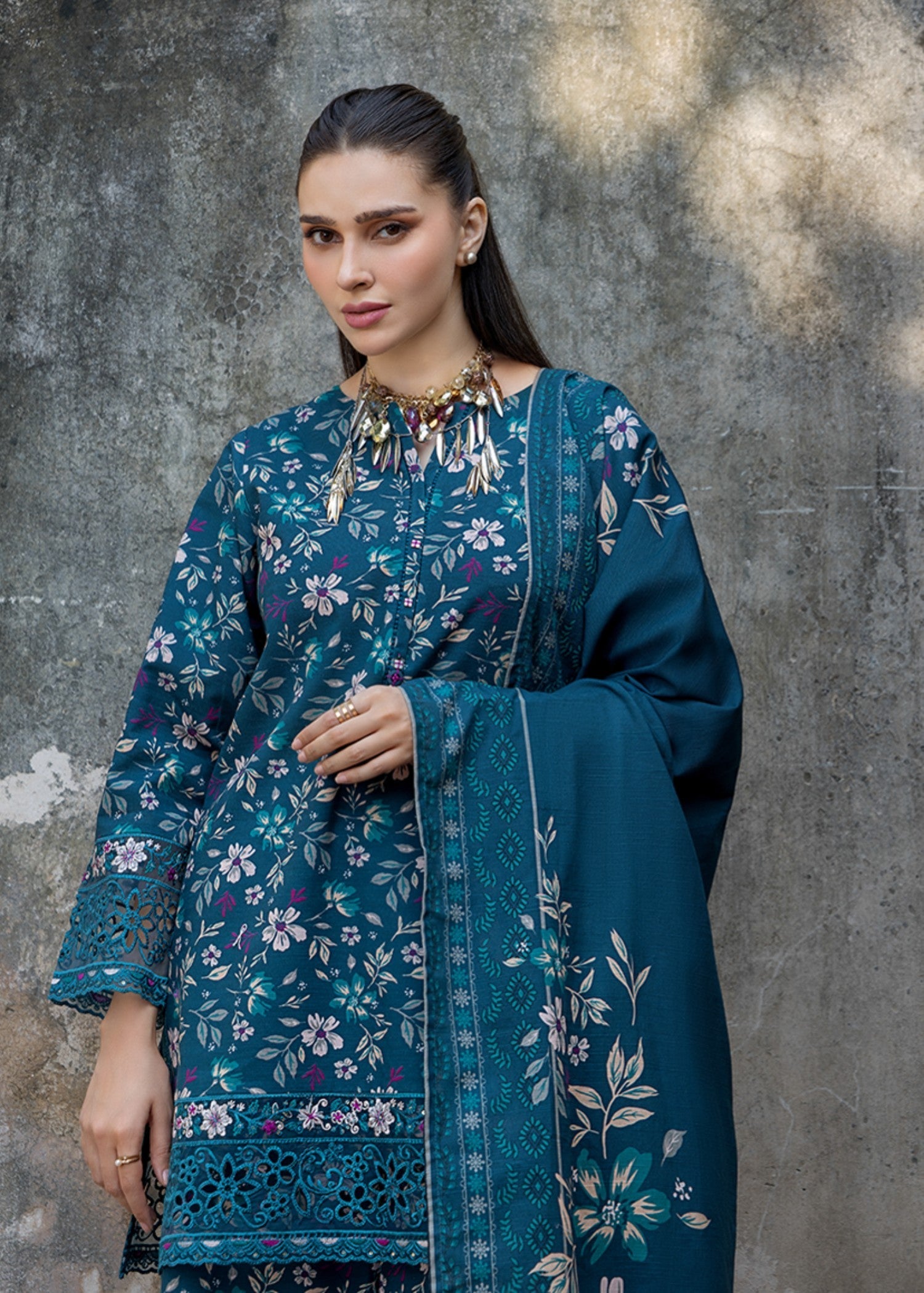 khaddar Kurta Set in Sapphire blue
