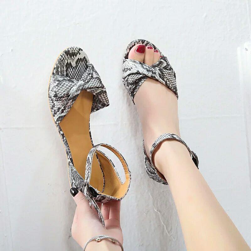Buckle mid-heel sandals